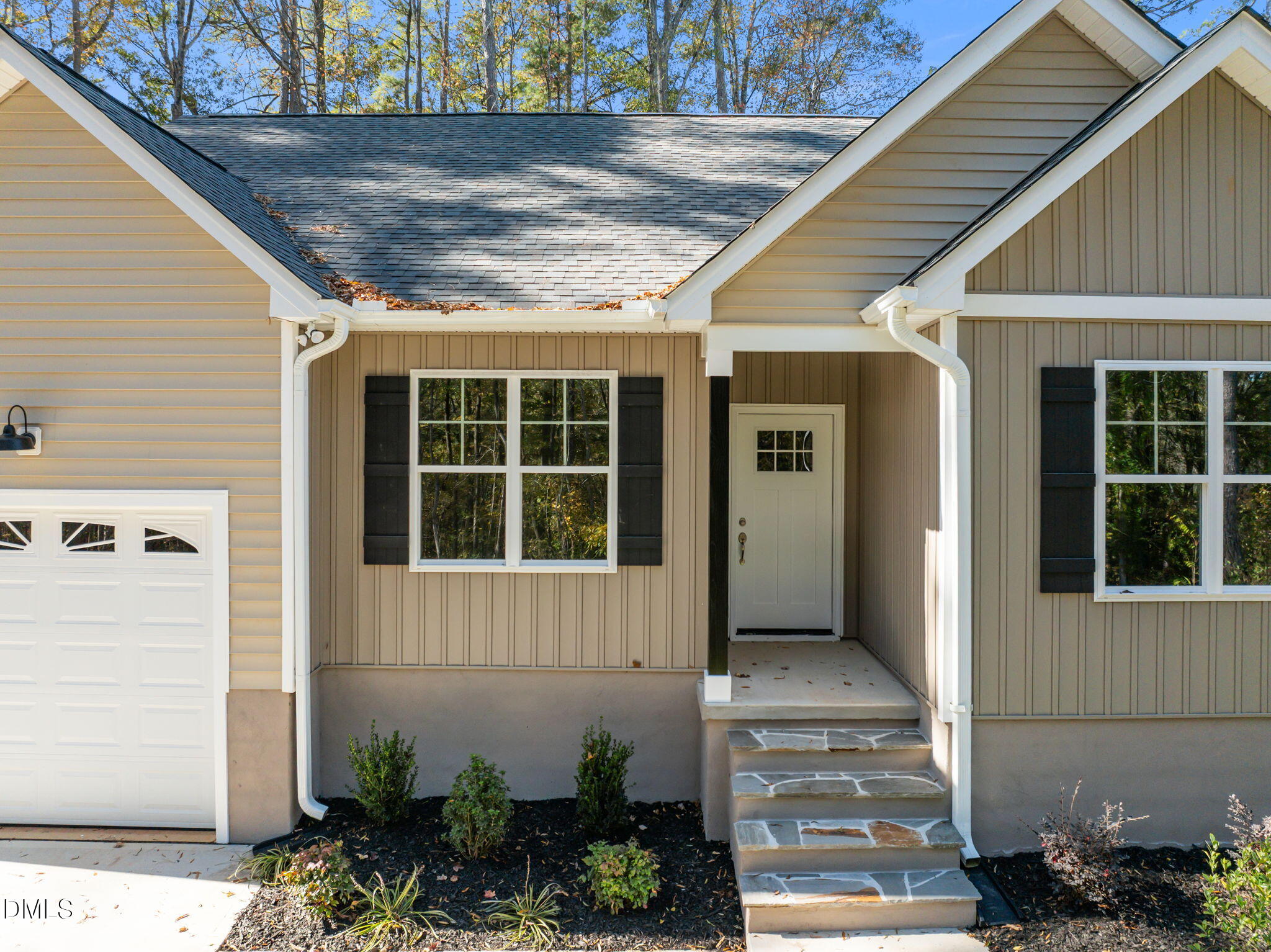 220 E College Street