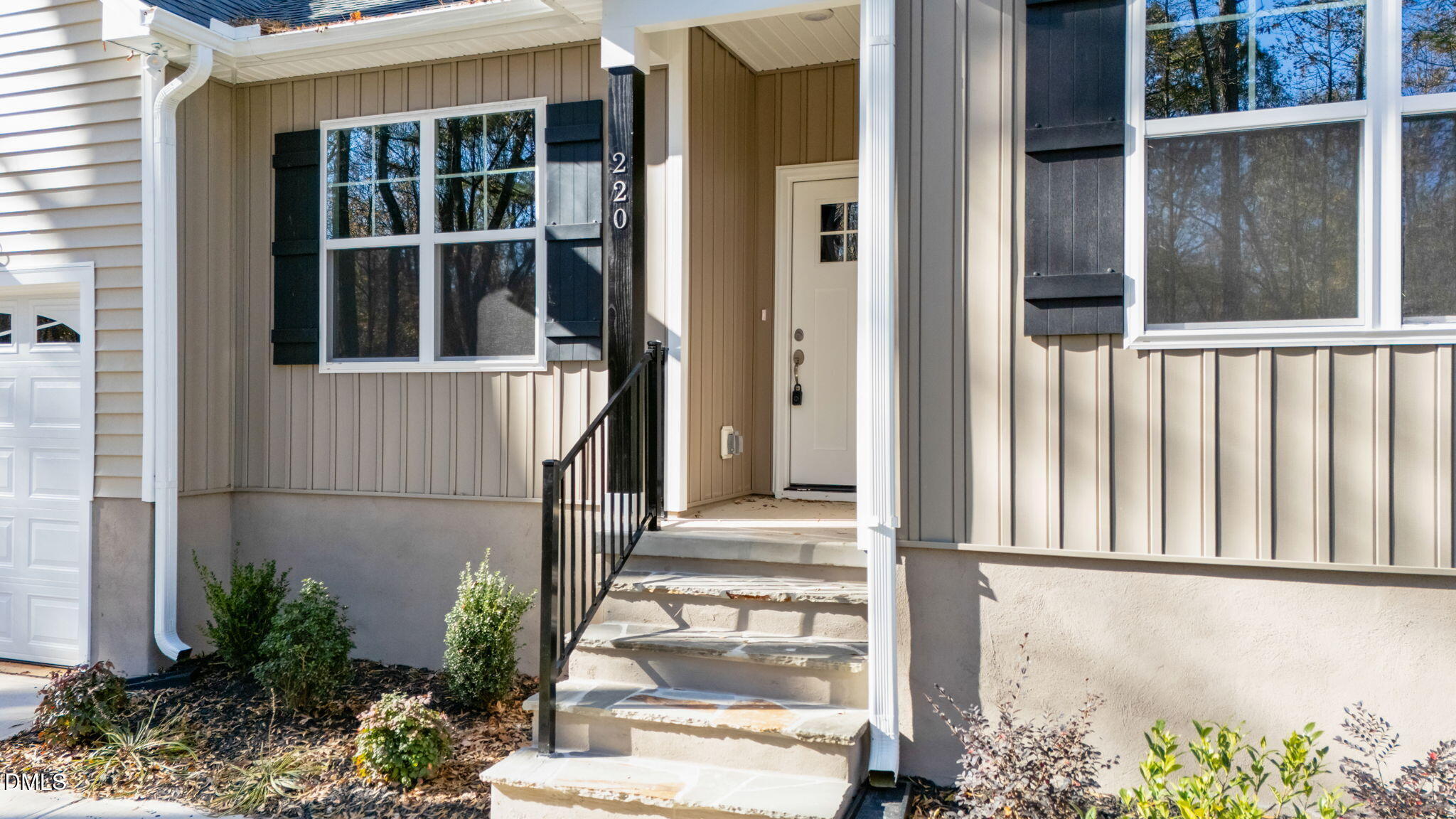 220 E College Street