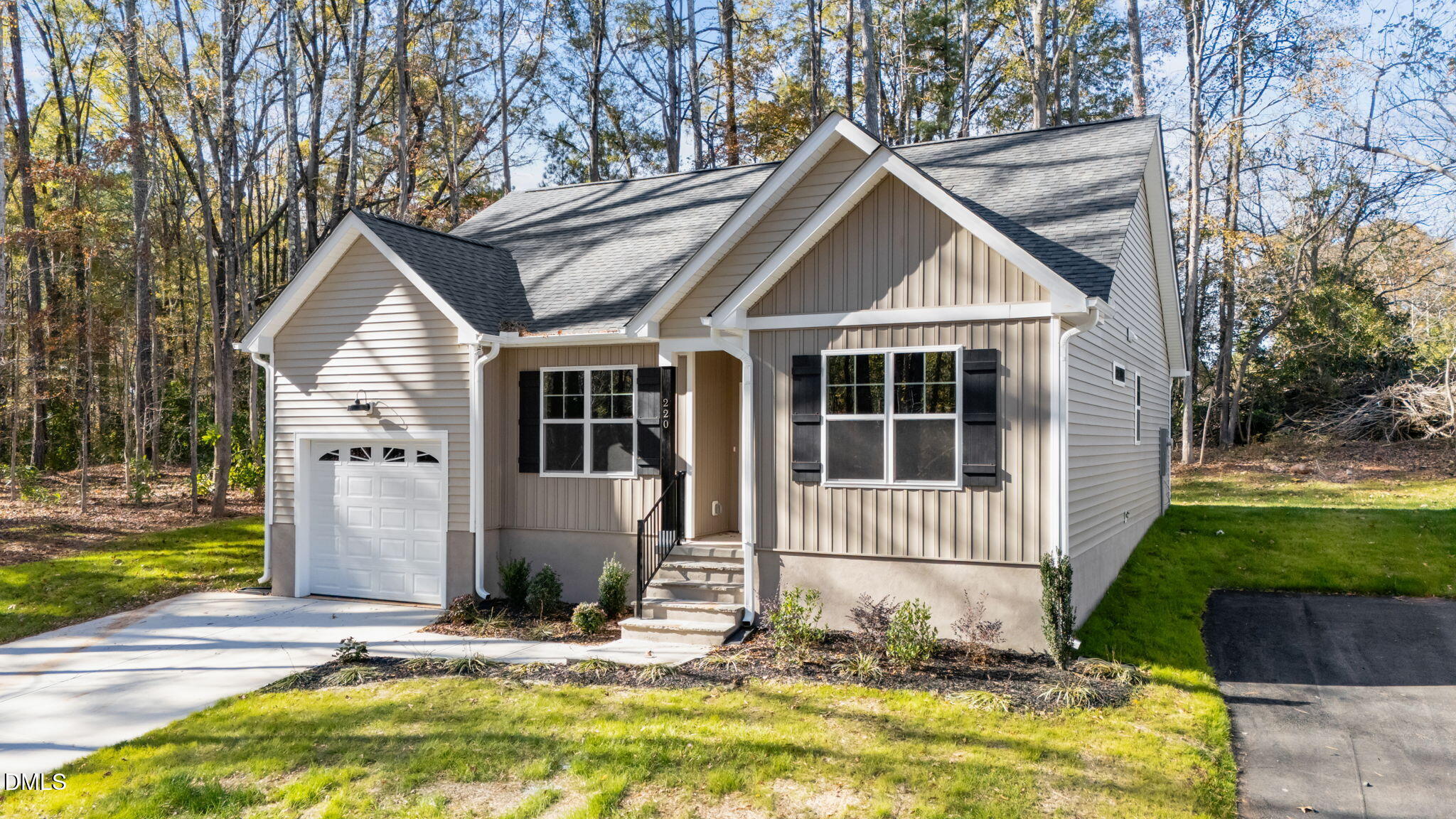 220 E College Street