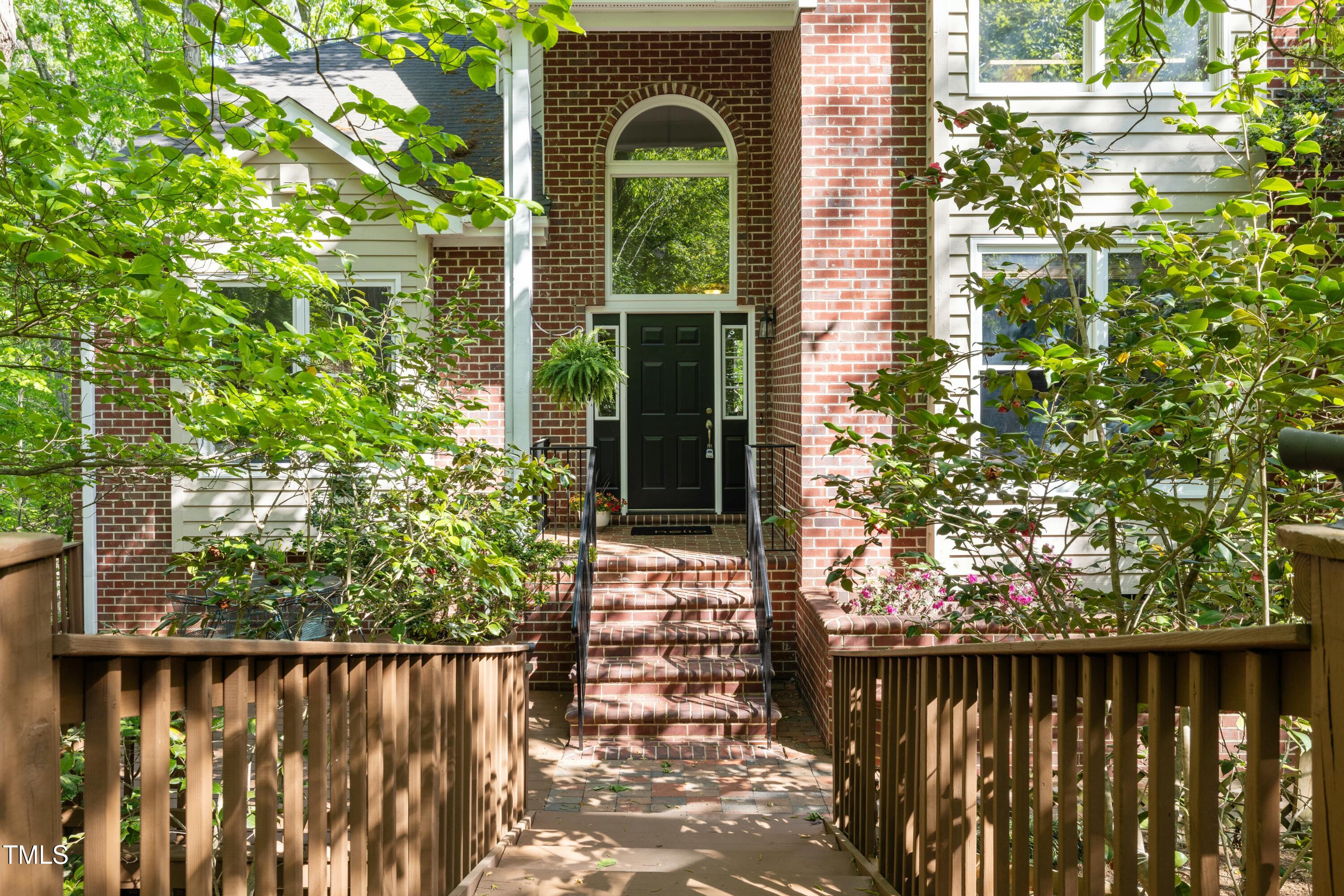 205 Glenview Place