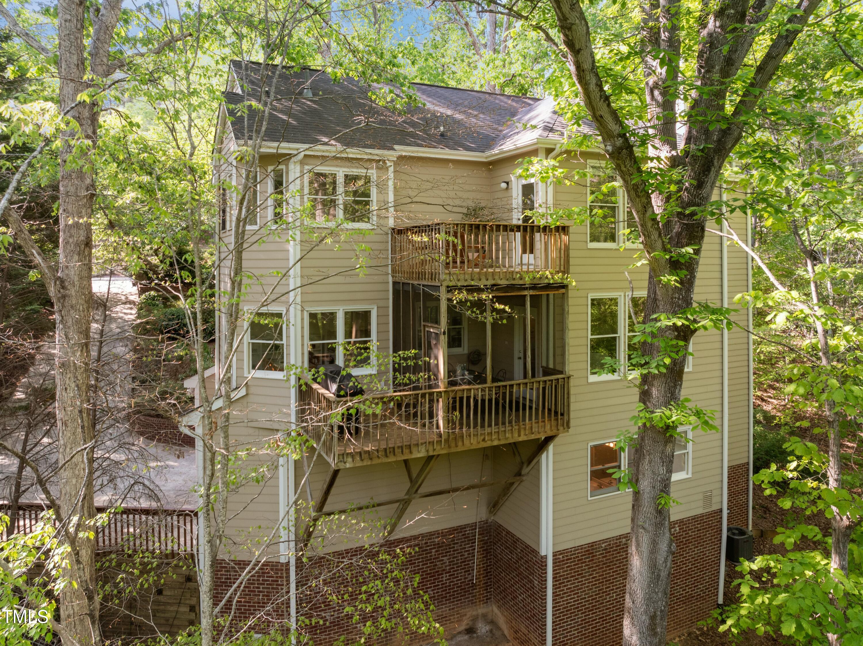 205 Glenview Place