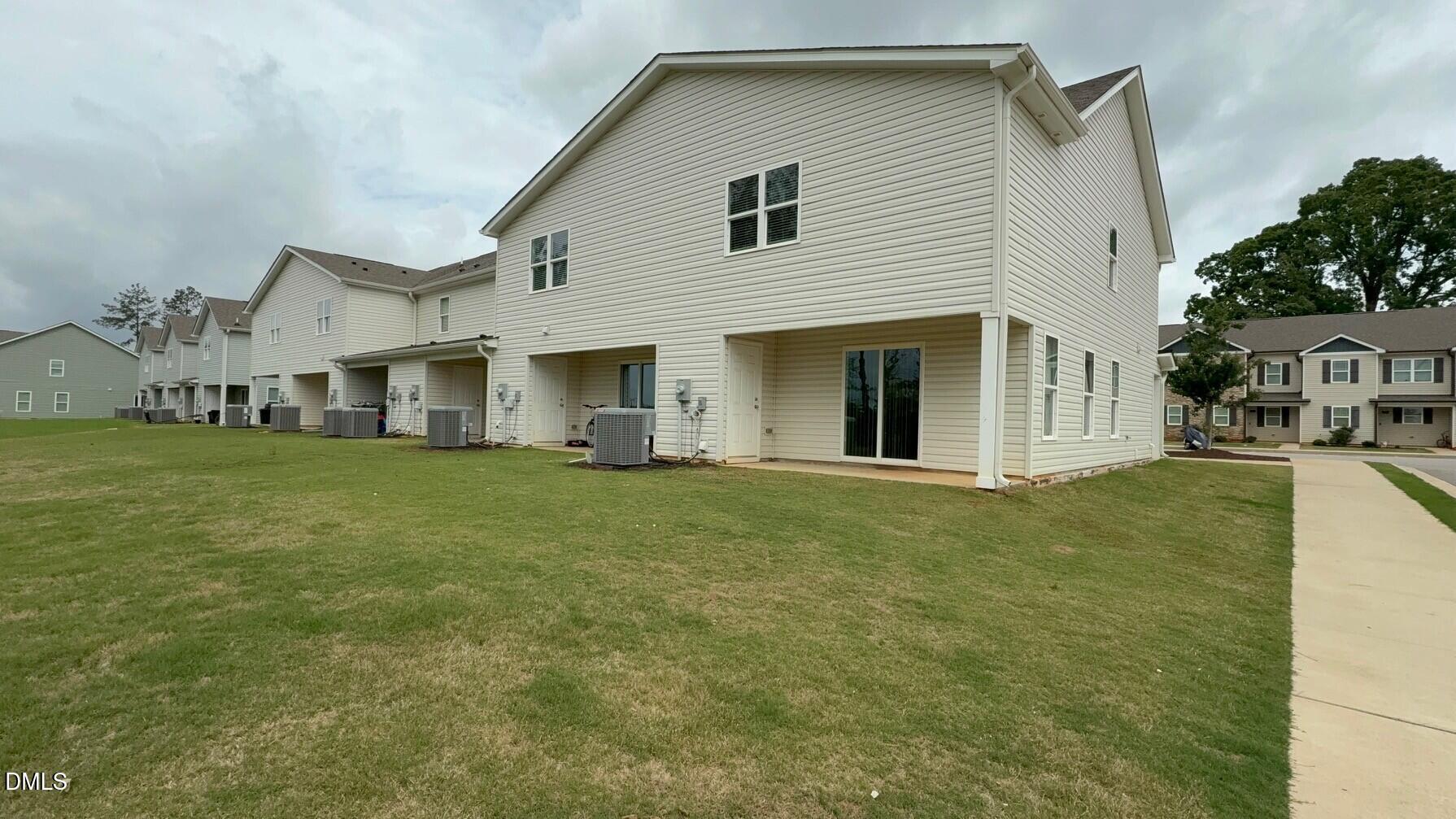 1055 Peony Lane