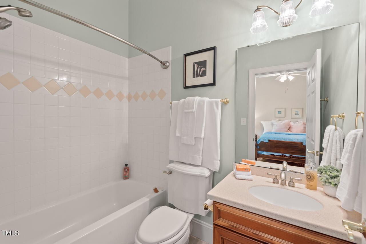 Durham, North Carolina 27713, United States, 3 Bedrooms Bedrooms, ,4 BathroomsBathrooms,Residential,Pending,120785