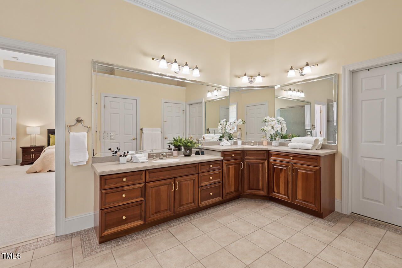 Durham, North Carolina 27713, United States, 3 Bedrooms Bedrooms, ,4 BathroomsBathrooms,Residential,Pending,120785