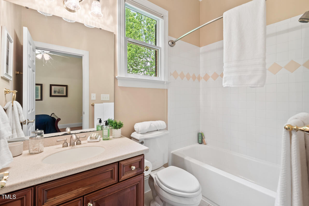 Durham, North Carolina 27713, United States, 3 Bedrooms Bedrooms, ,4 BathroomsBathrooms,Residential,Pending,120785