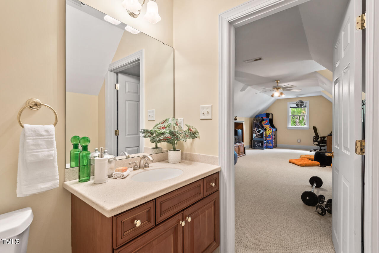 Durham, North Carolina 27713, United States, 3 Bedrooms Bedrooms, ,4 BathroomsBathrooms,Residential,Pending,120785