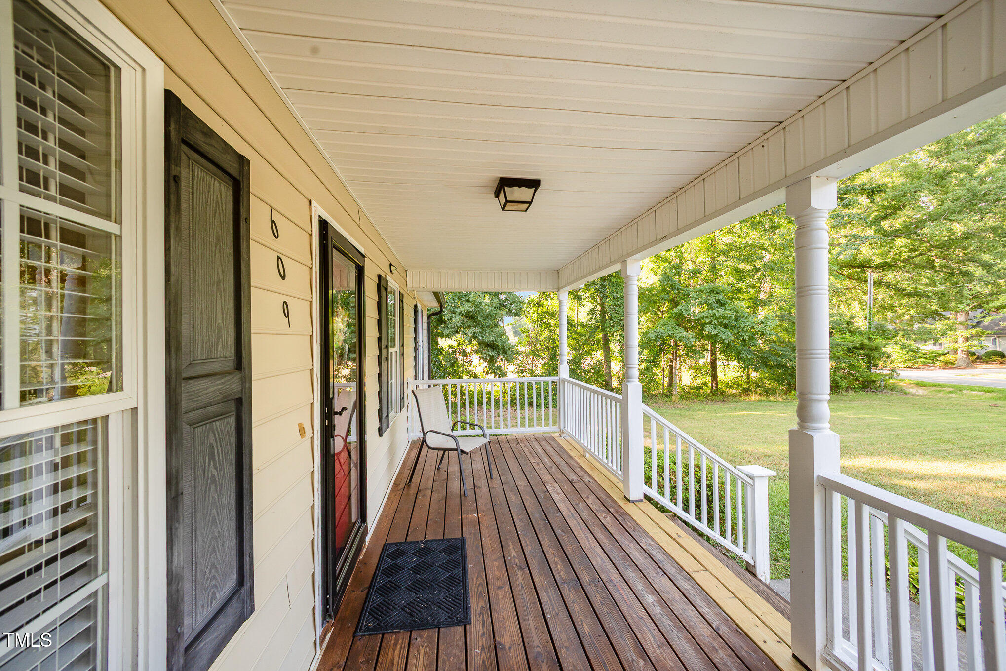 609 N Country Club Drive