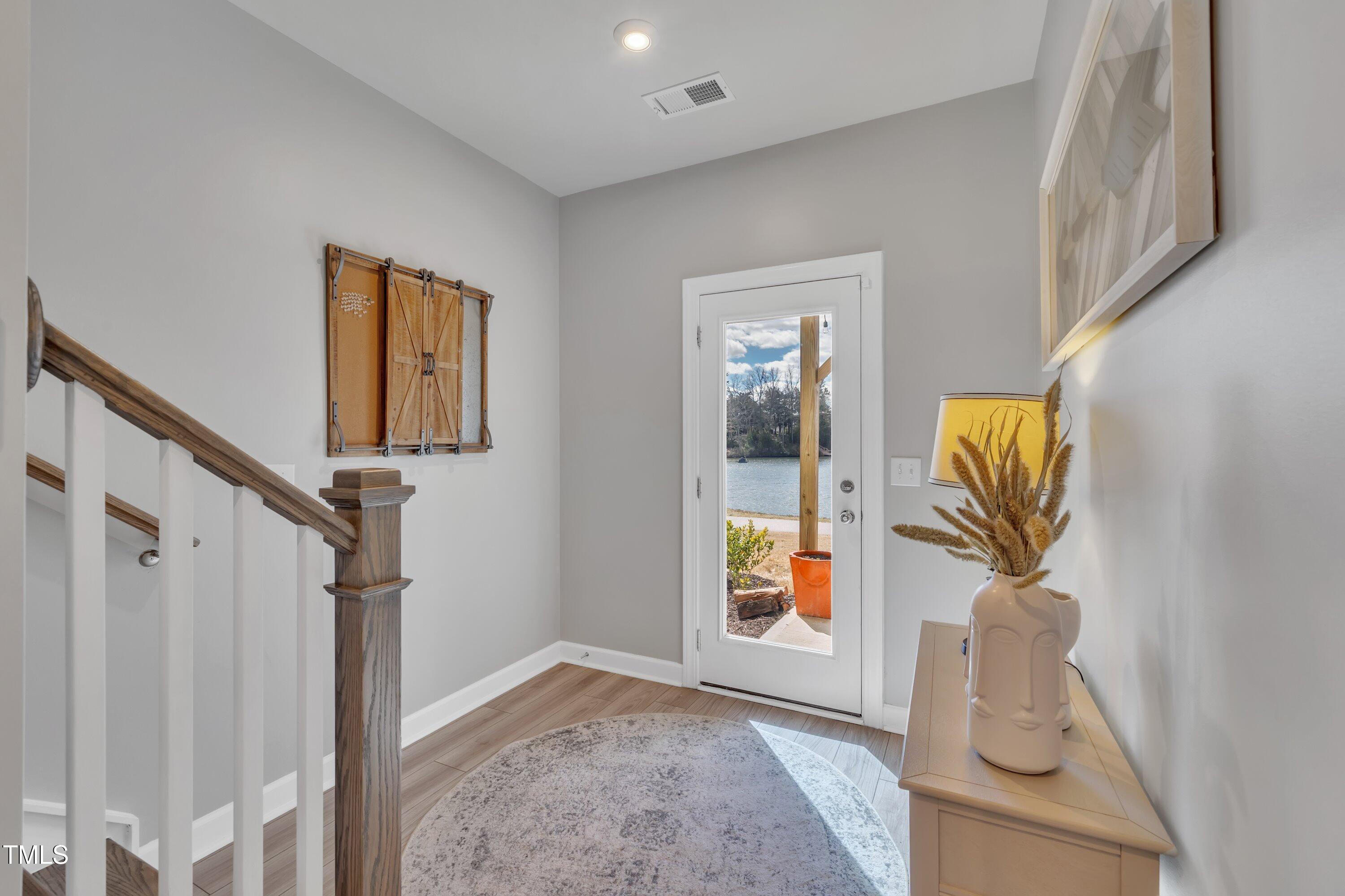 818 Lilyquist Way