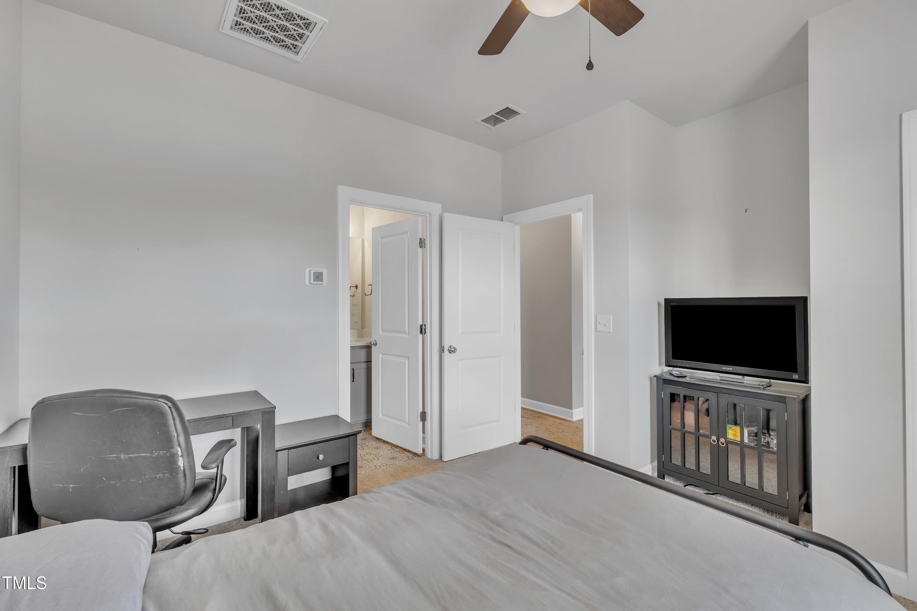 818 Lilyquist Way