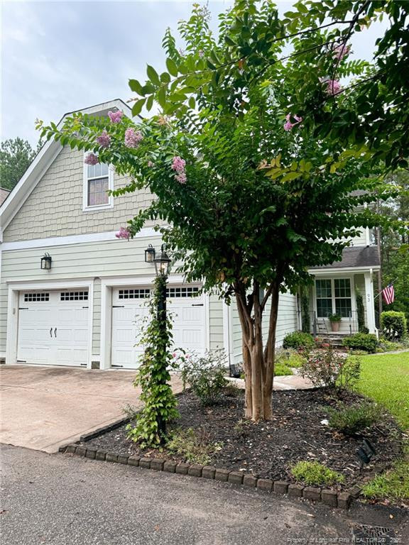 93 Falconridge Drive