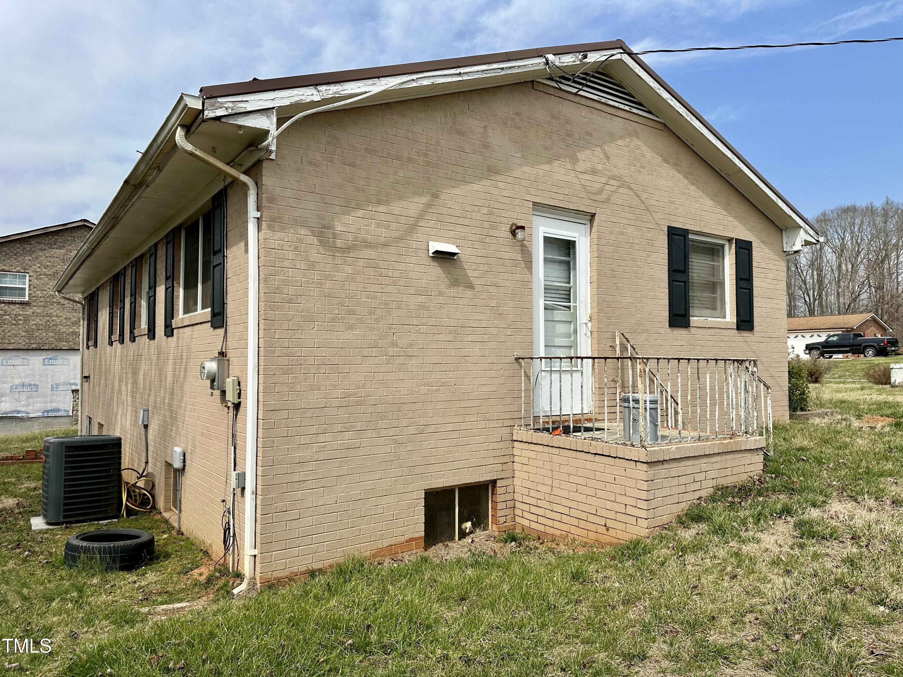 2004 Camp Springs Road