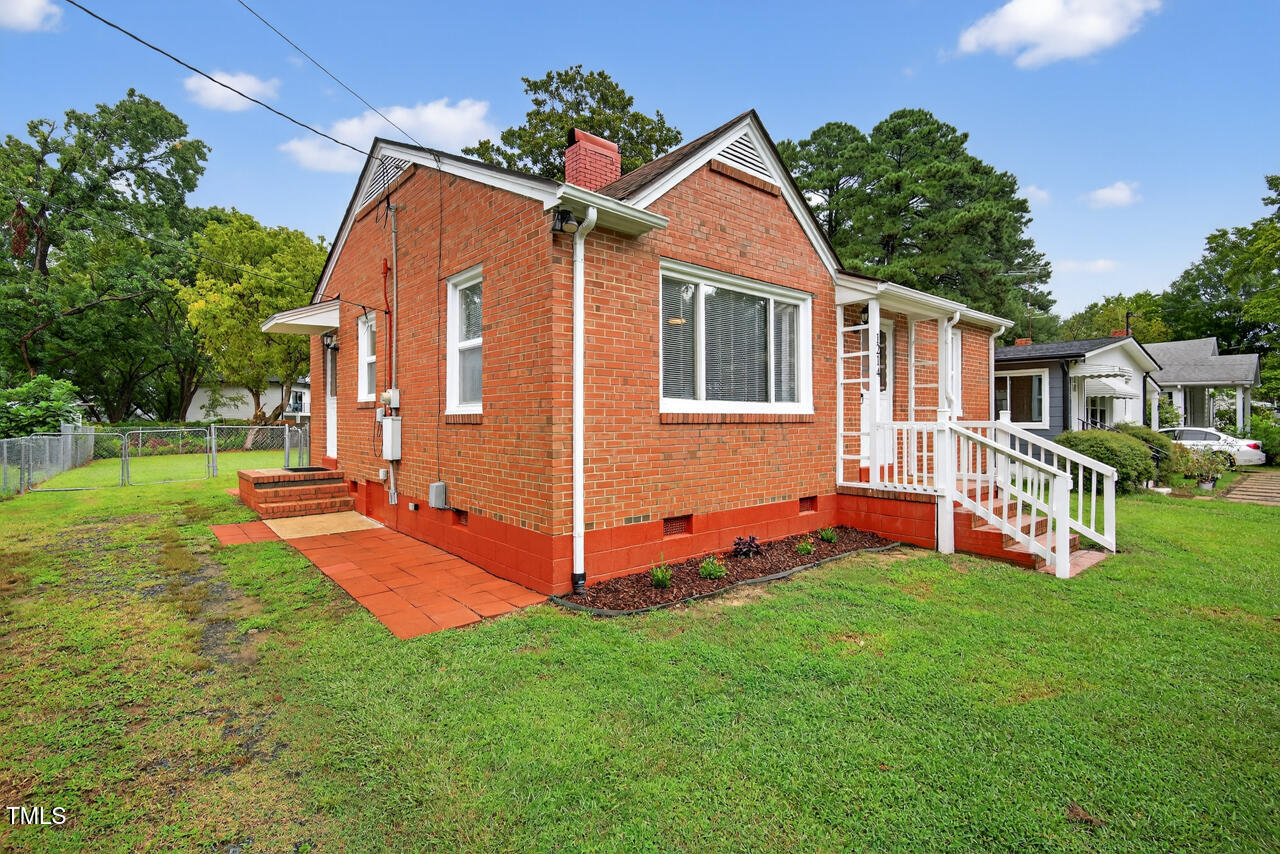 Durham, North Carolina 27704, United States, 2 Bedrooms Bedrooms, ,1 BathroomBathrooms,Residential,Active,190866