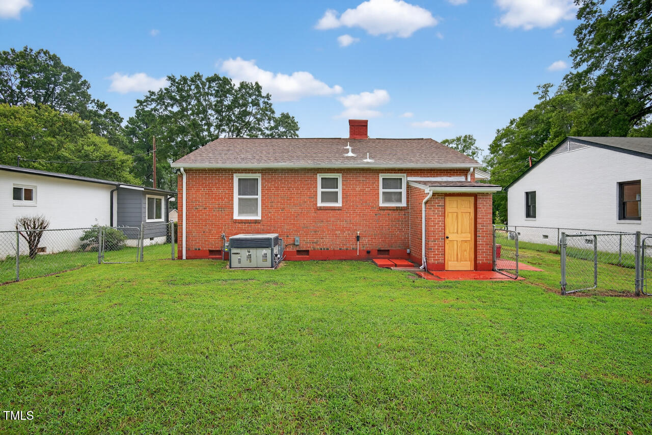 Durham, North Carolina 27704, United States, 2 Bedrooms Bedrooms, ,1 BathroomBathrooms,Residential,Active,190866