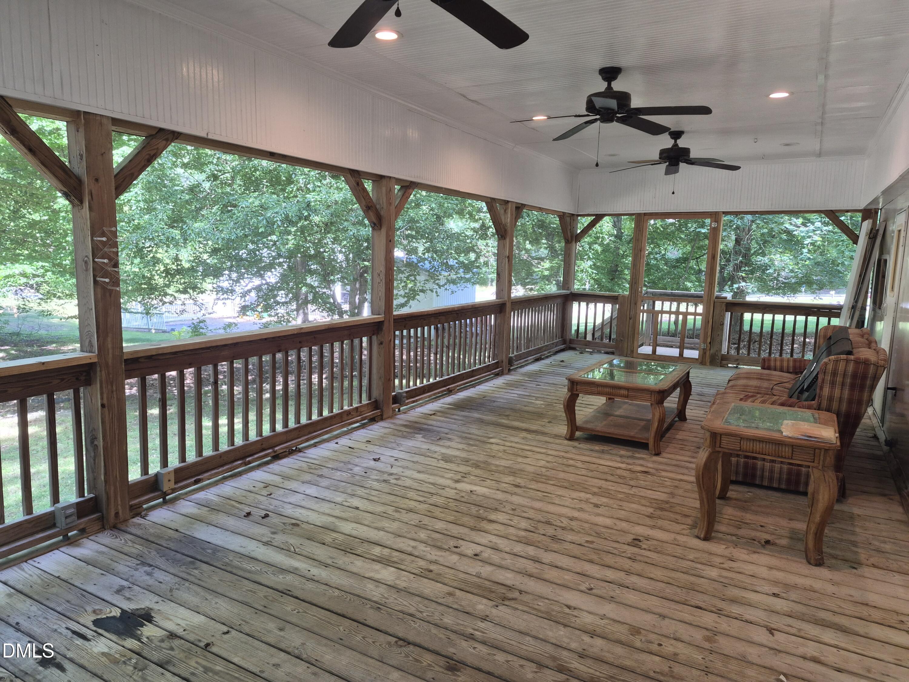 121-123 White Eagle Drive