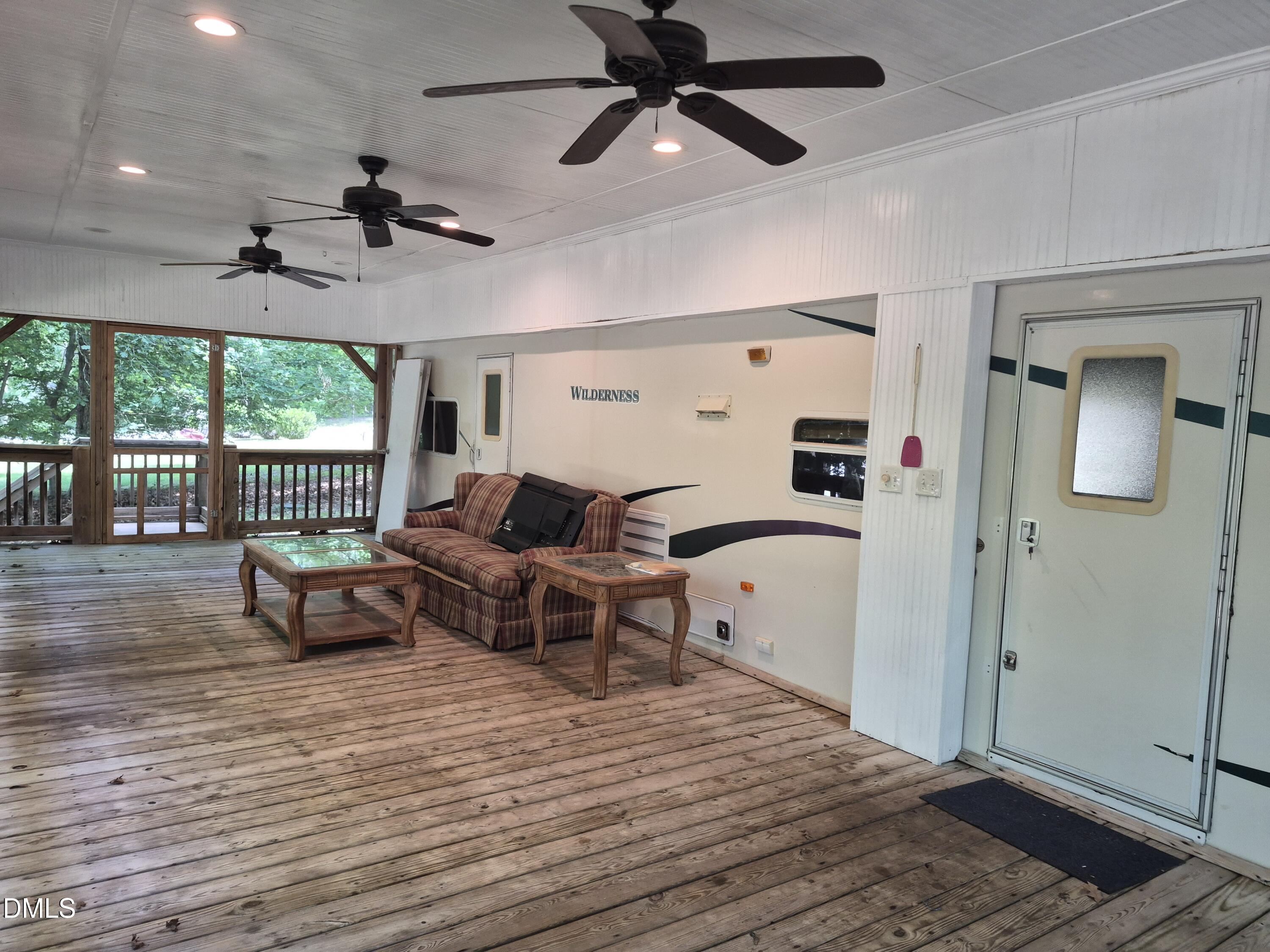 121-123 White Eagle Drive