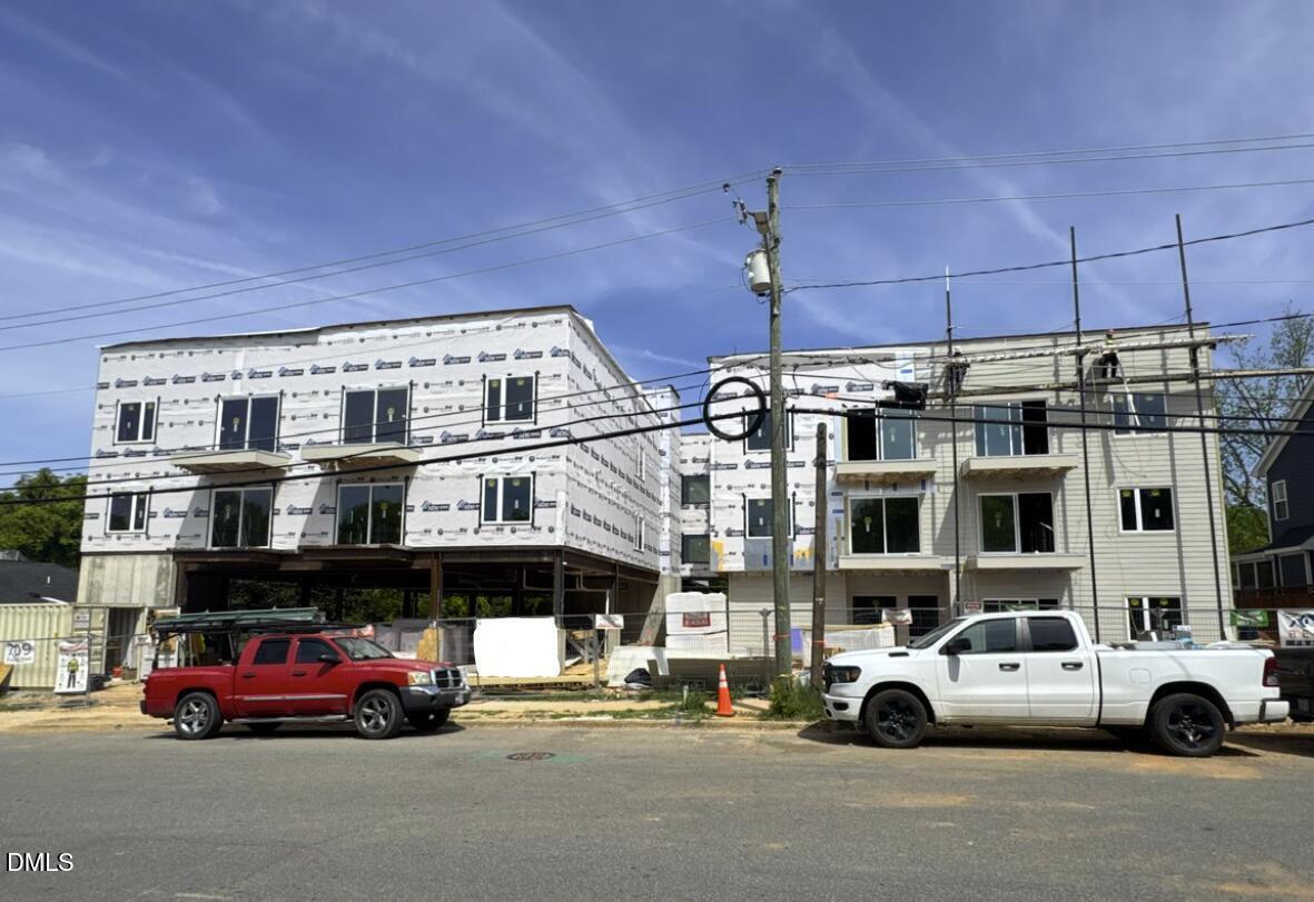 709 E Lenoir Street 201