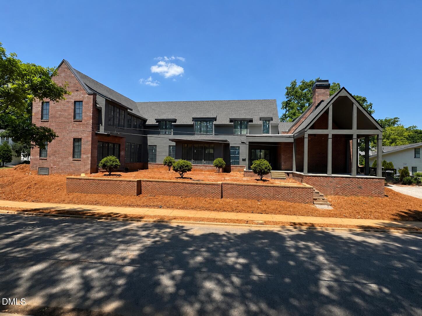 1500 Scales Street