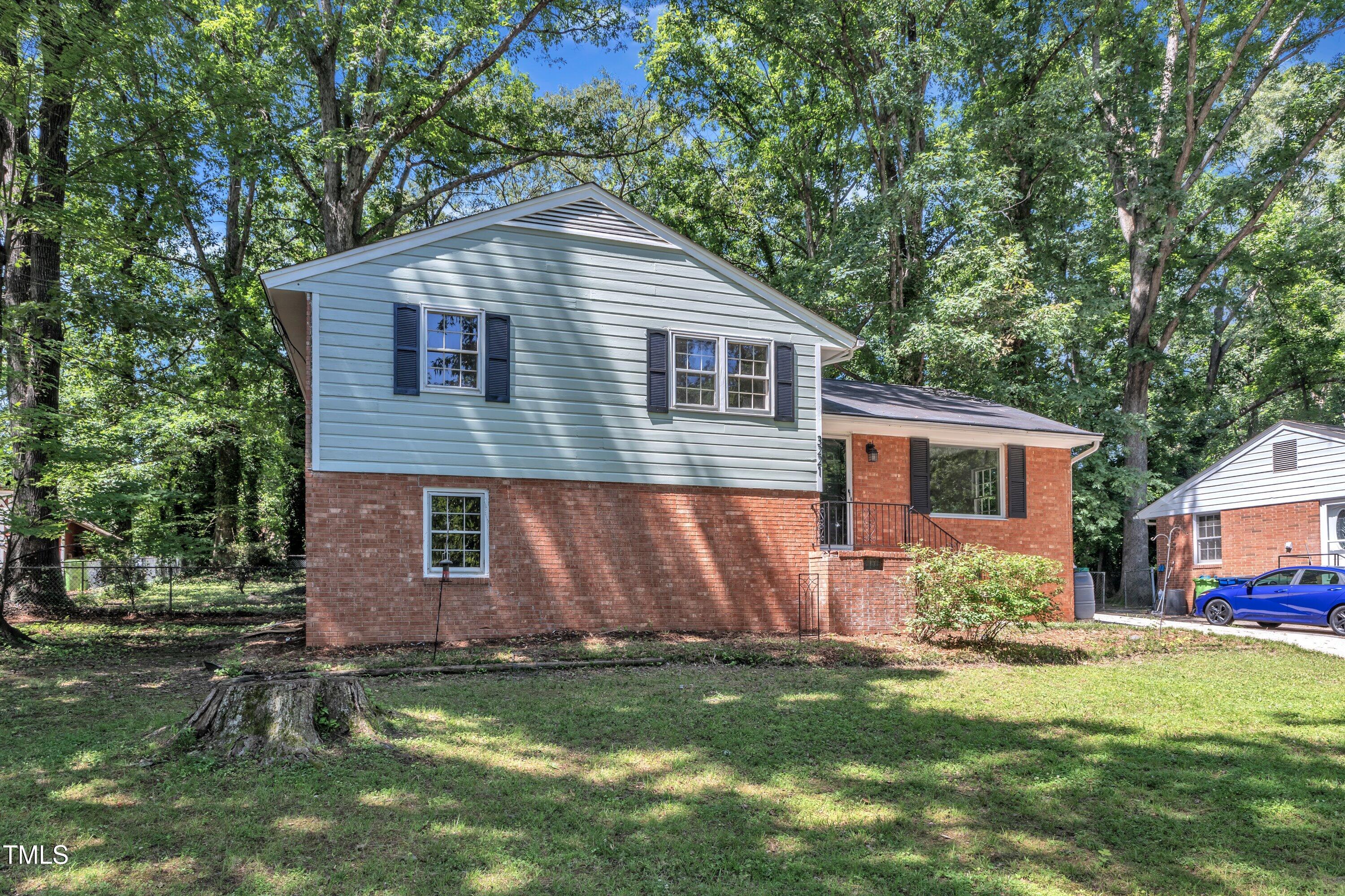 3221 Ward Road