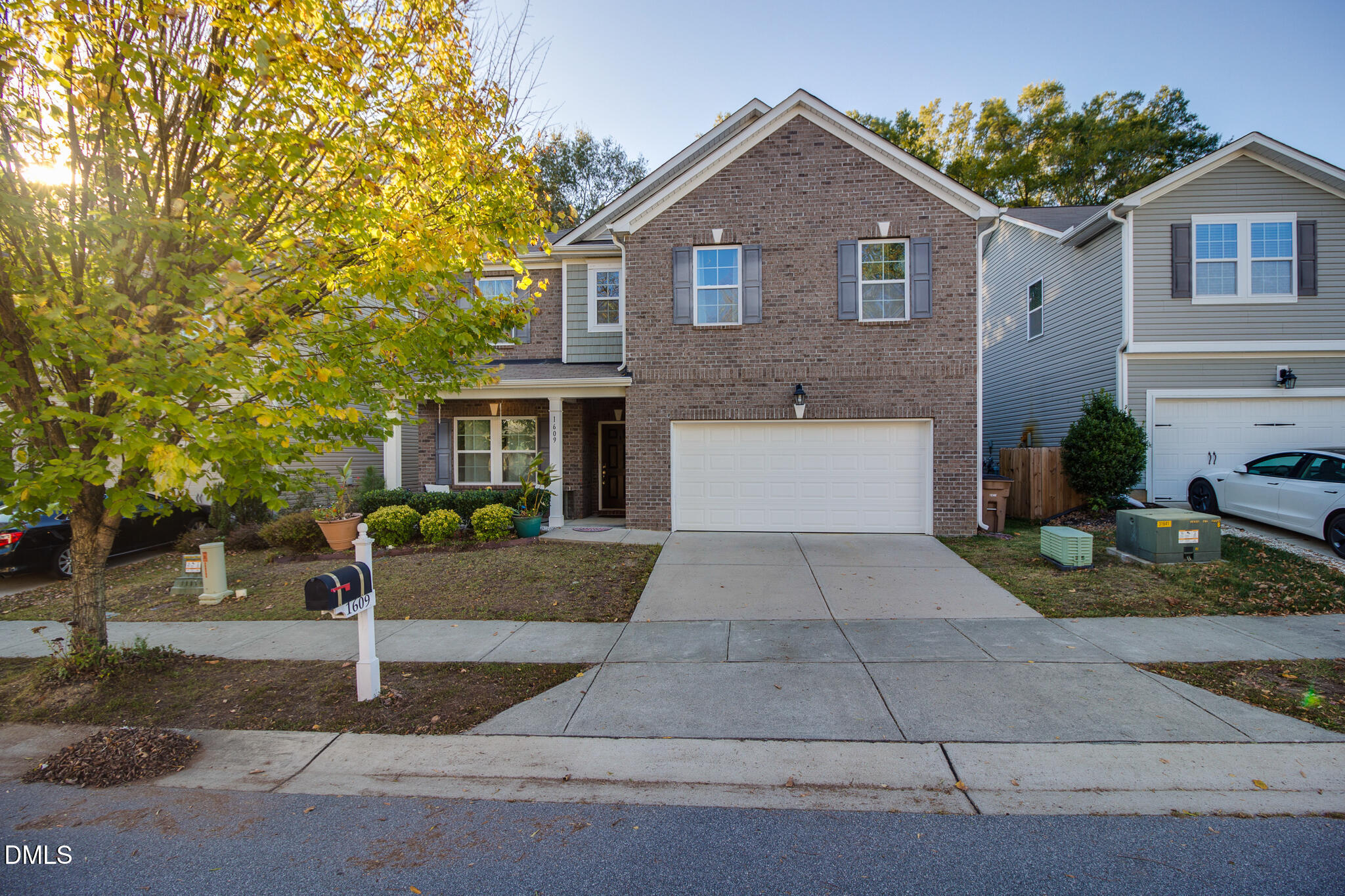 1609 Frog Hollow Way