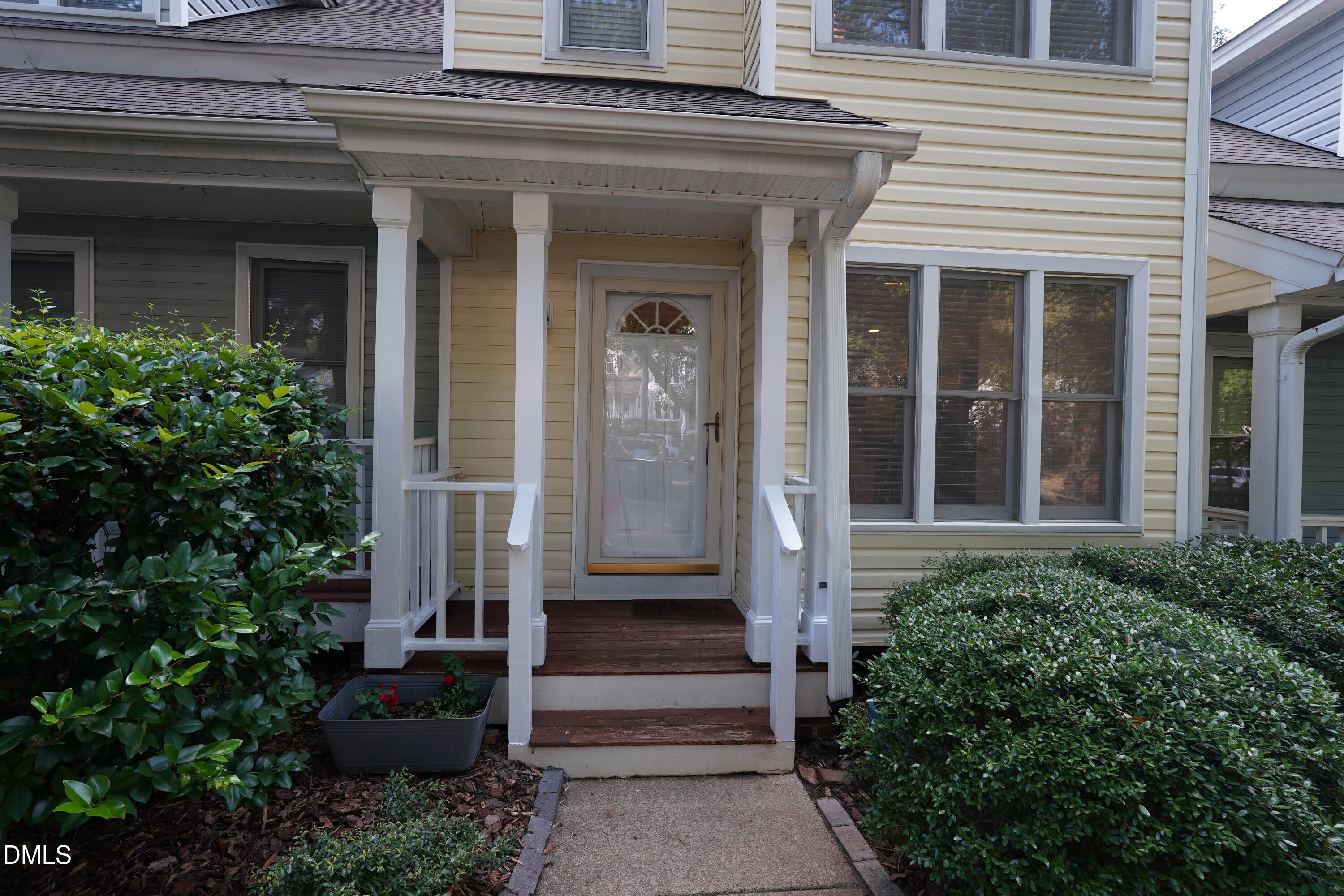 1636 Claiborne Court