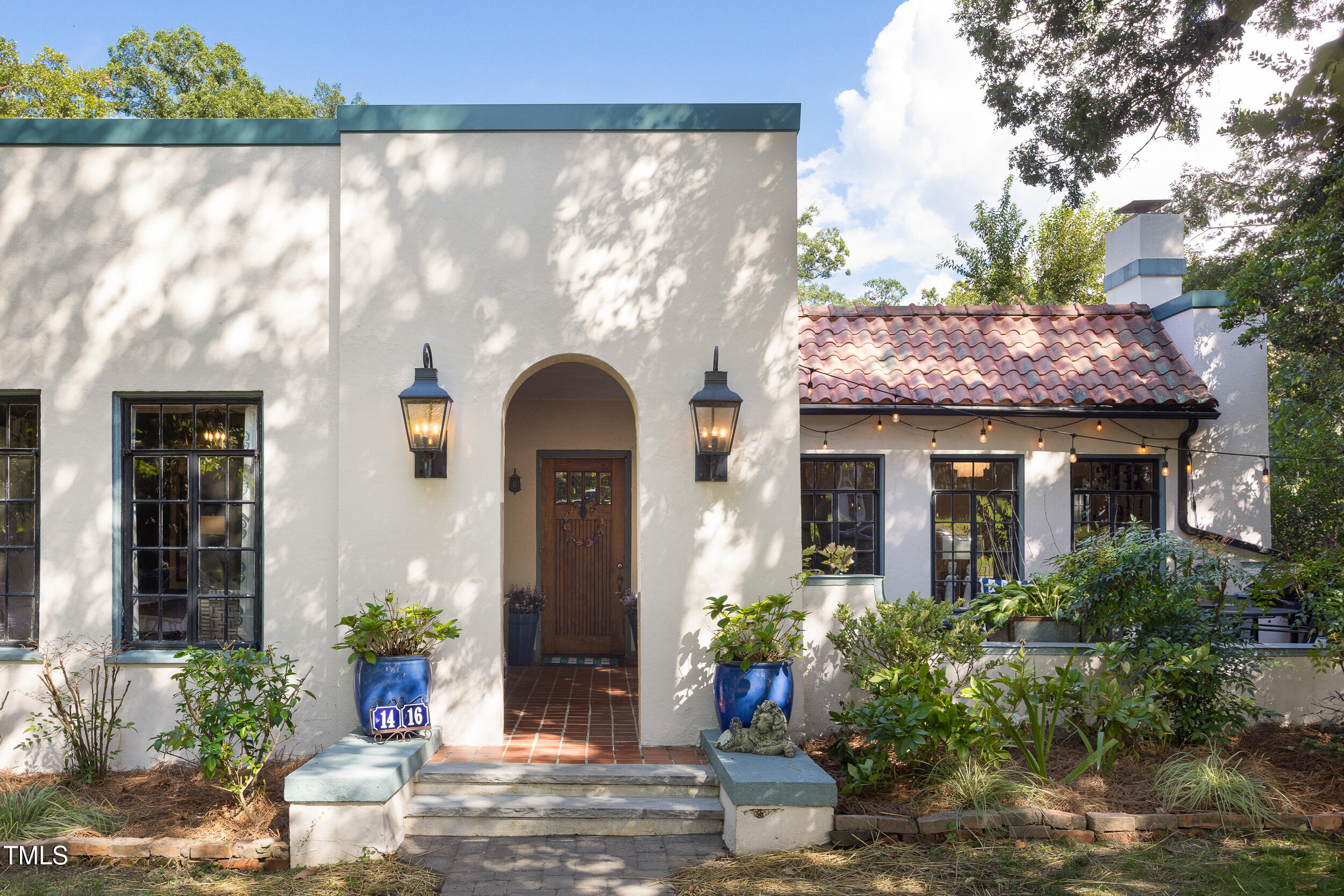1416 N Mangum Street
