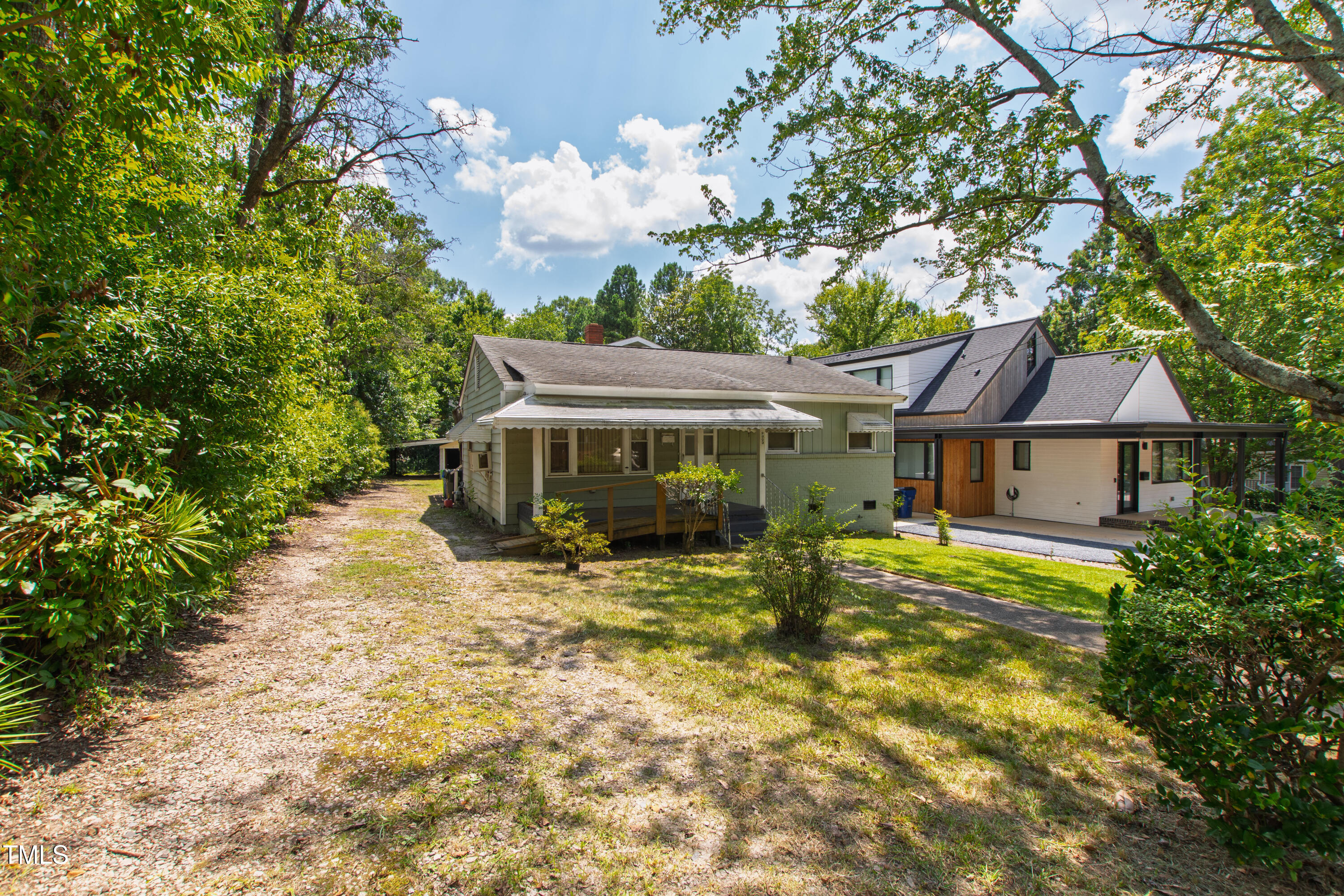 2303 Van Dyke Avenue