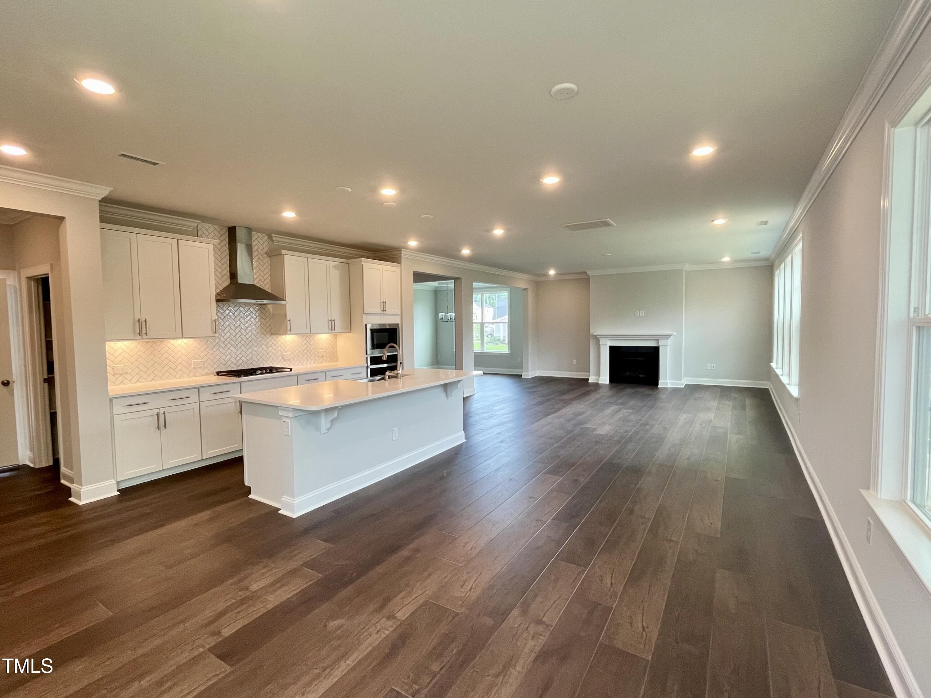 820 Emerald Bay Circle