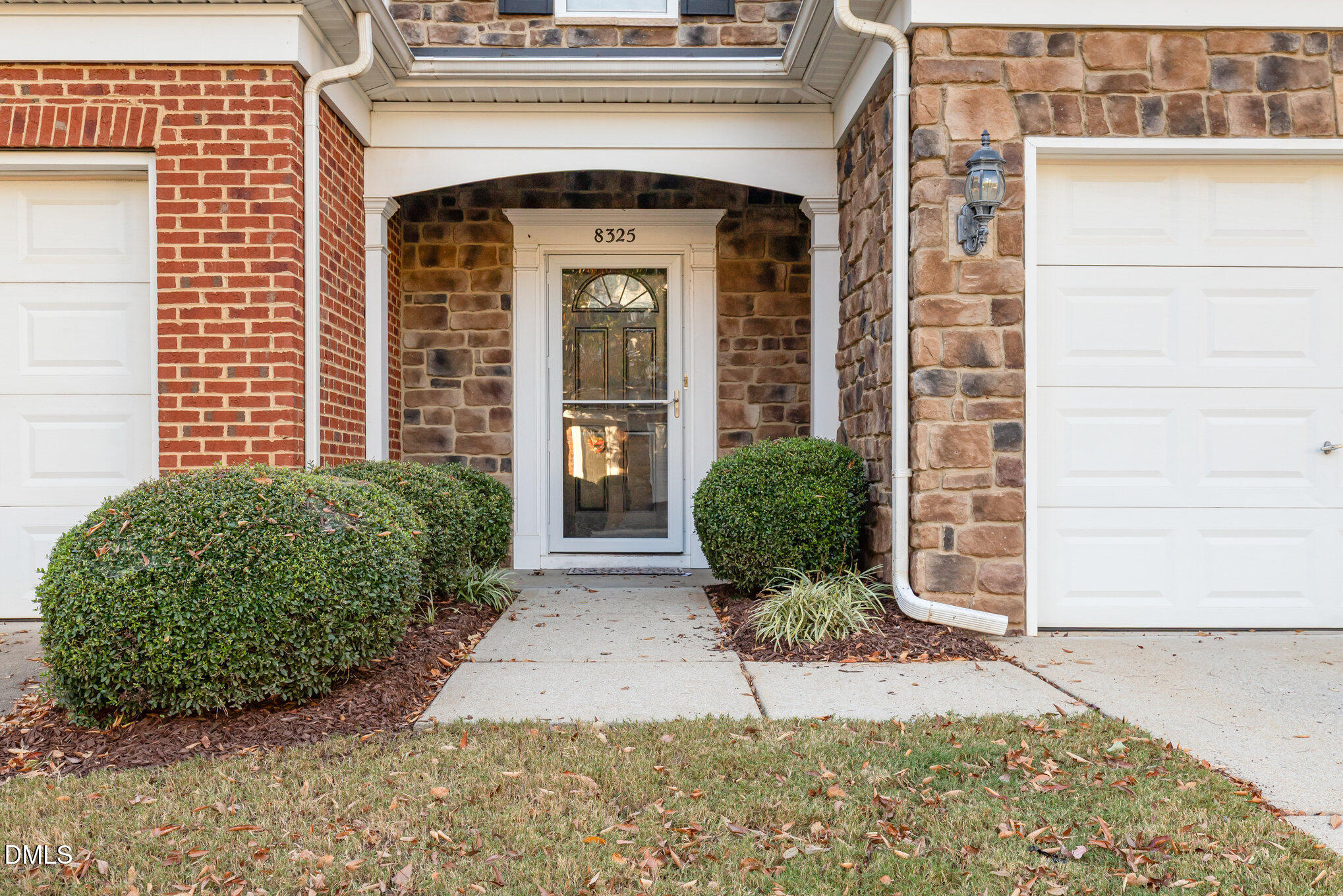 8325 Pilots View Drive