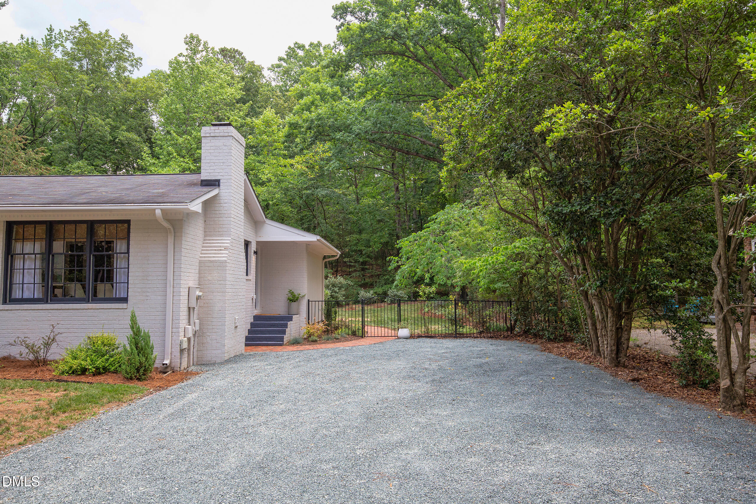 809 Tinkerbell Road