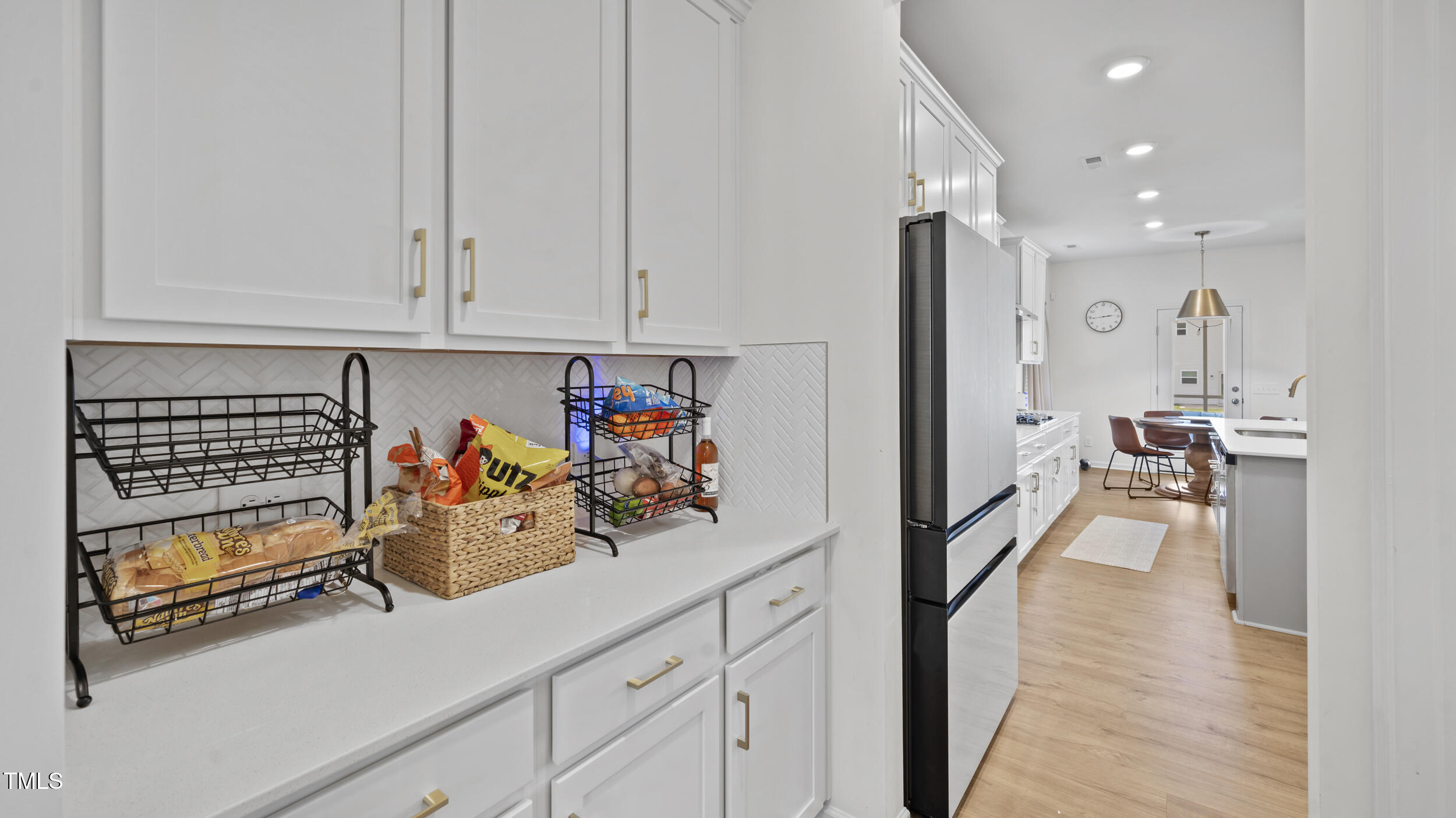 7129 Commodity Court