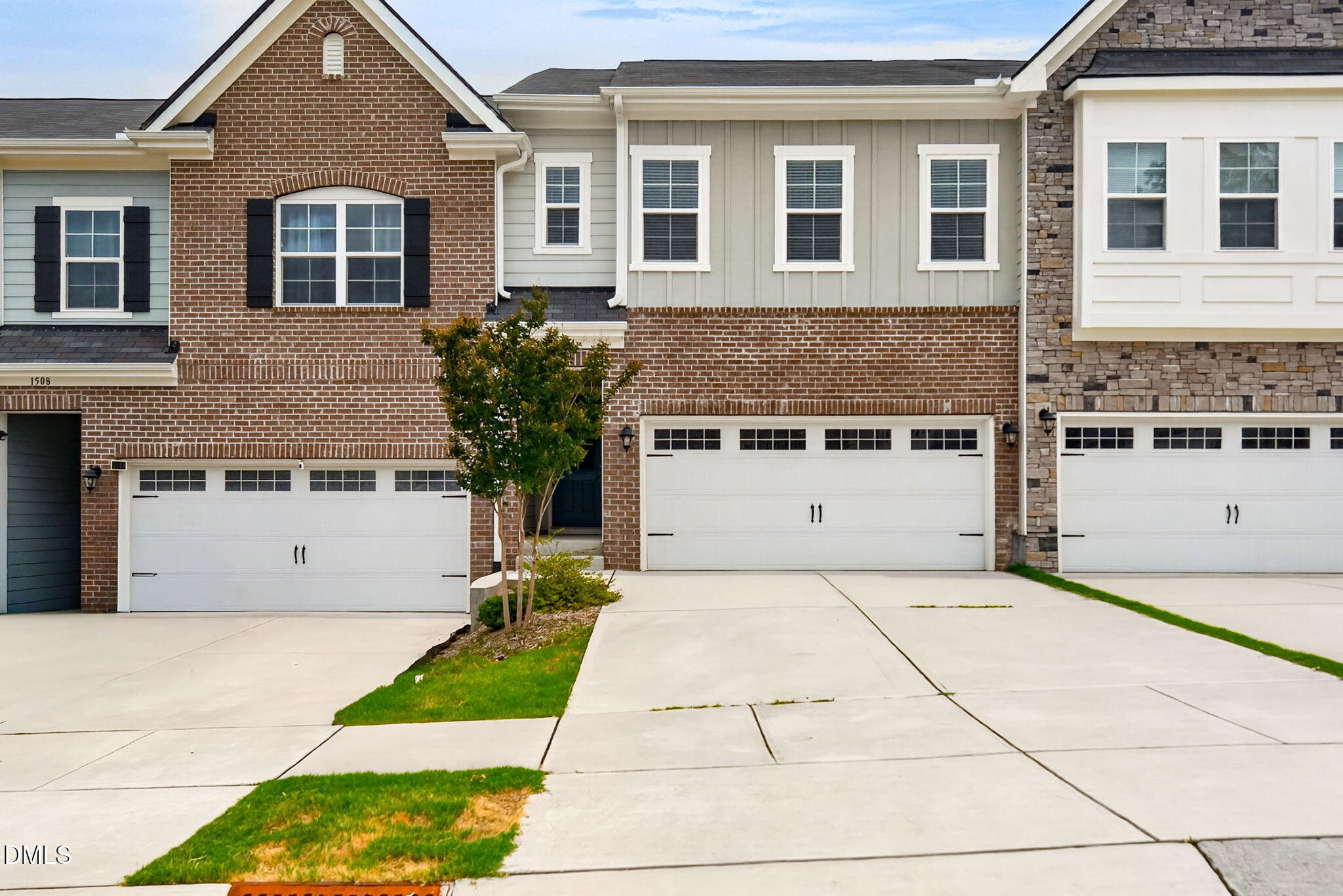 1504 Fairbury Lane