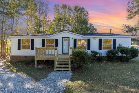 768 Hales Road Kenly NC 27542
