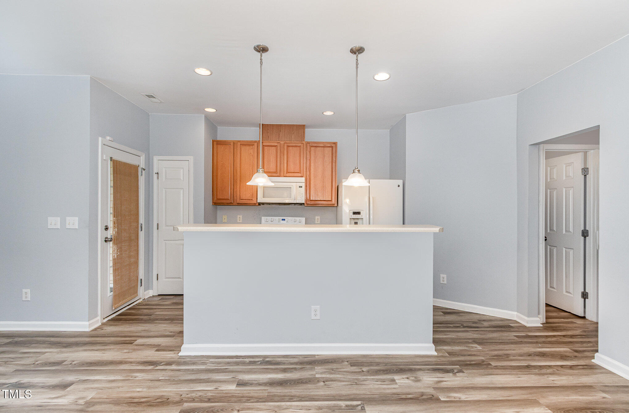 958 Shining Wire Way