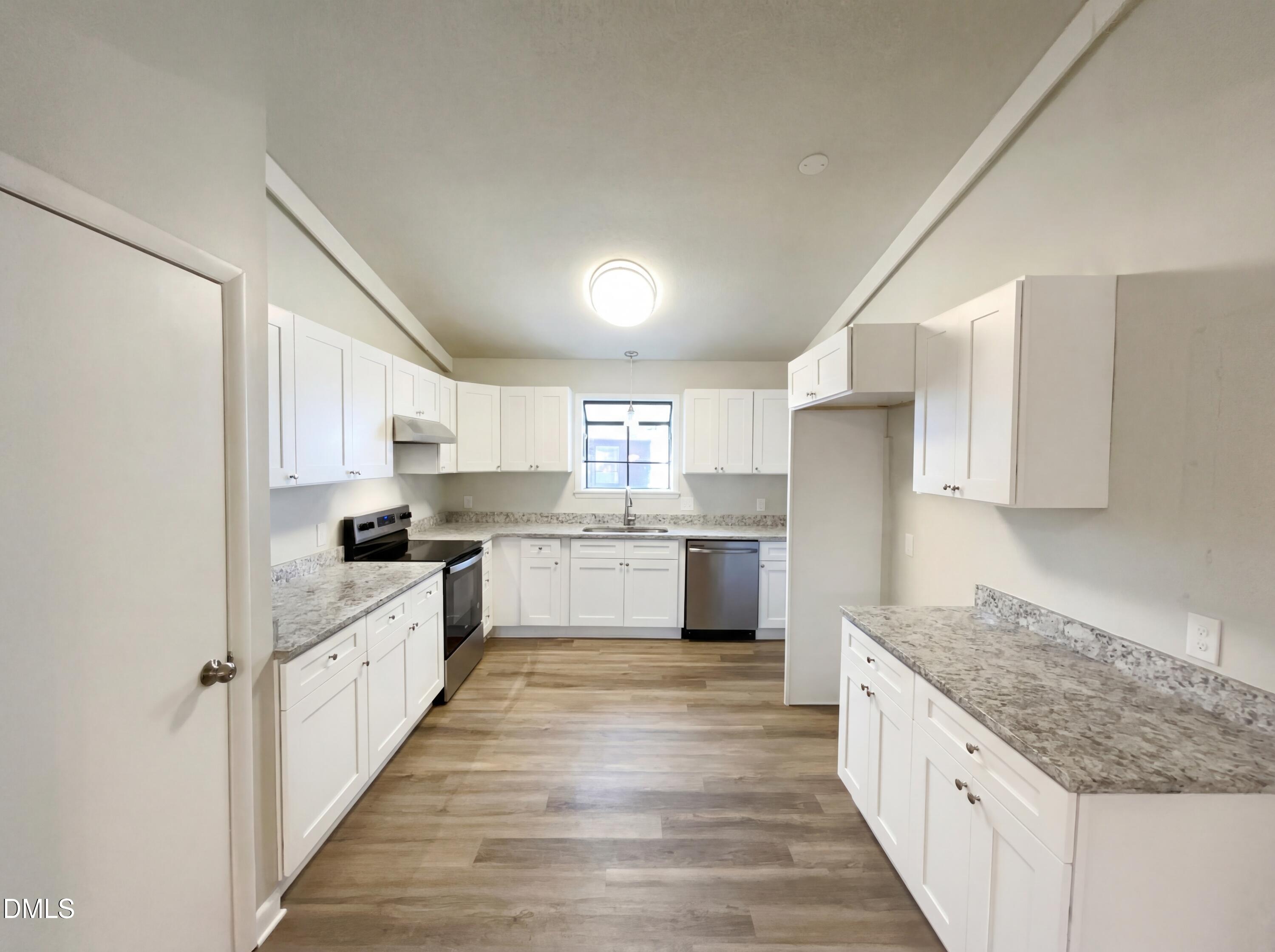 805 Wedgewood Avenue