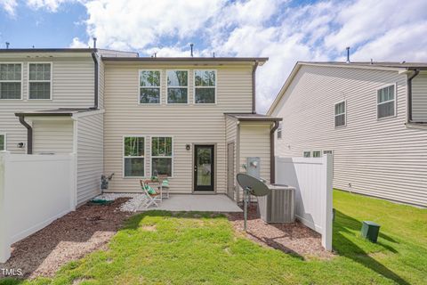 Townhouse in Clayton NC 354 Porthaven Way 28.jpg