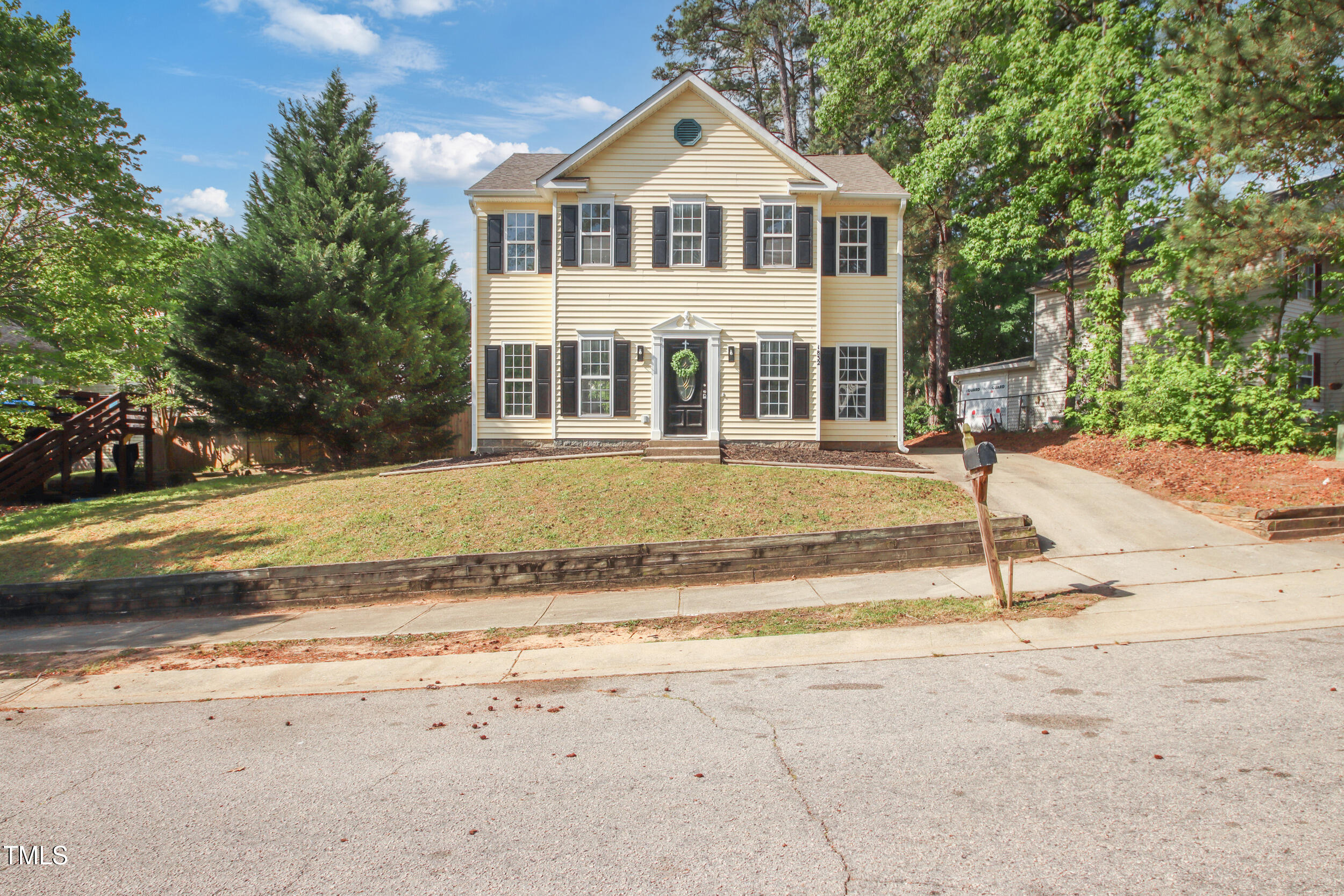 1832 Elkpark Drive