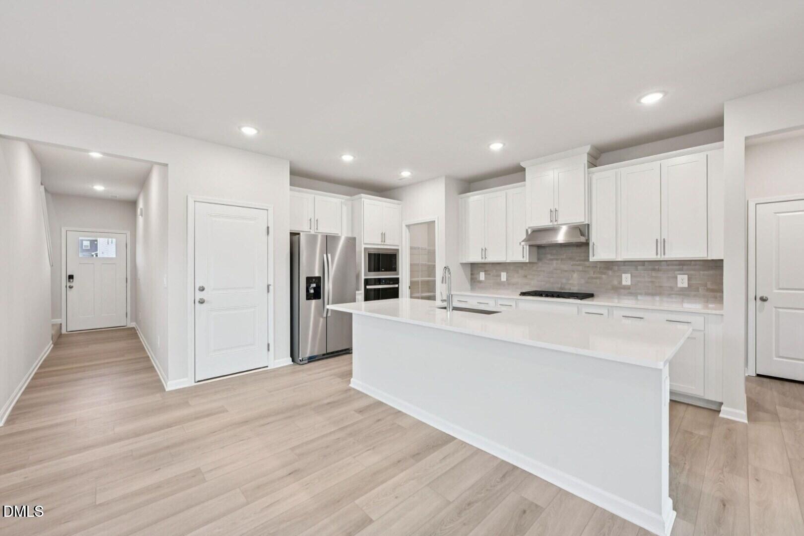 1041 Saint Lawrence Drive