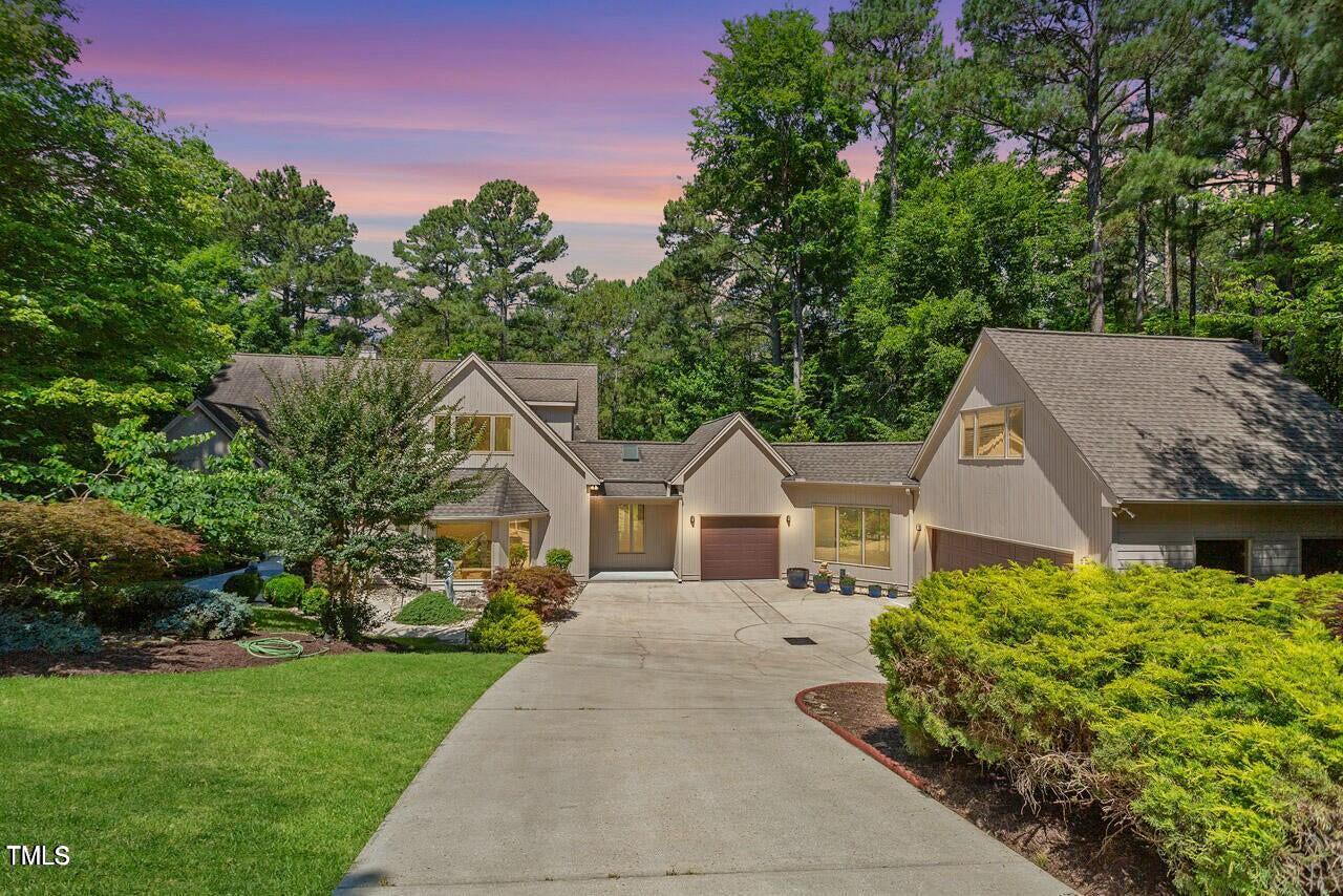 12117 Cliffside Circle