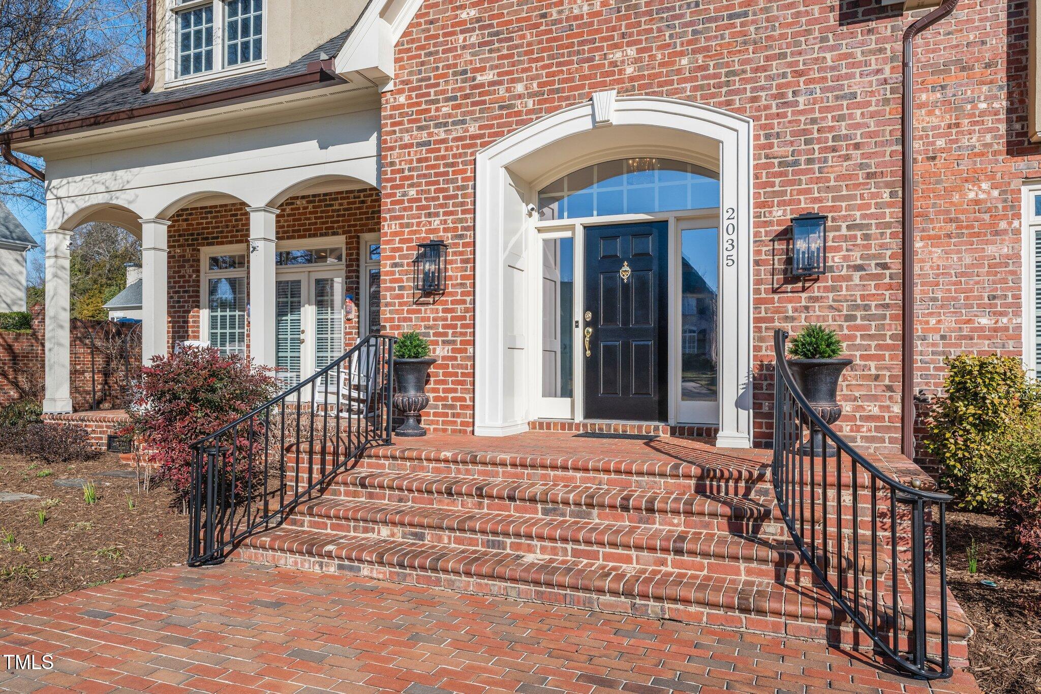 2035 Stuart Court