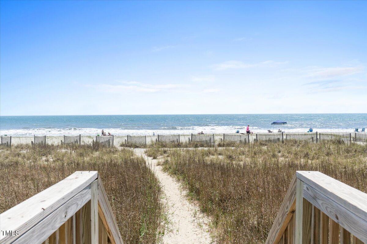 102 Ocean Boulevard E