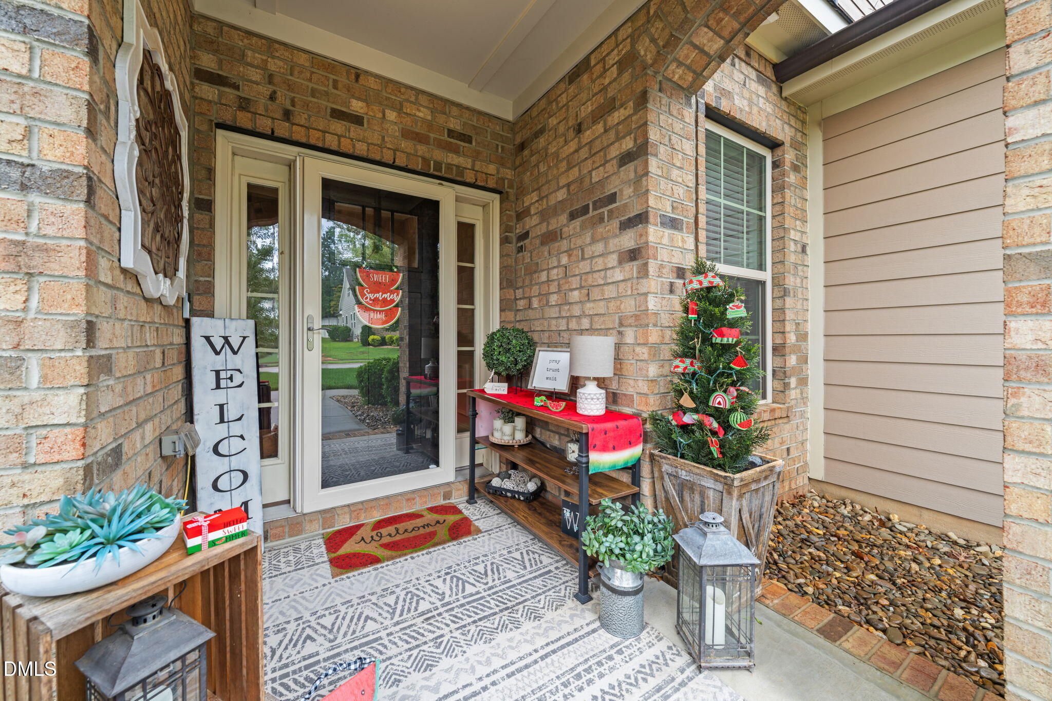 51 E Calvert Court
