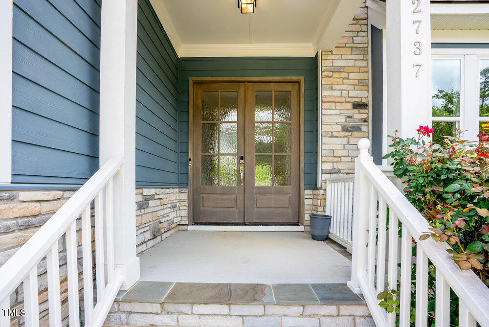 2737 Willow Rock Lane