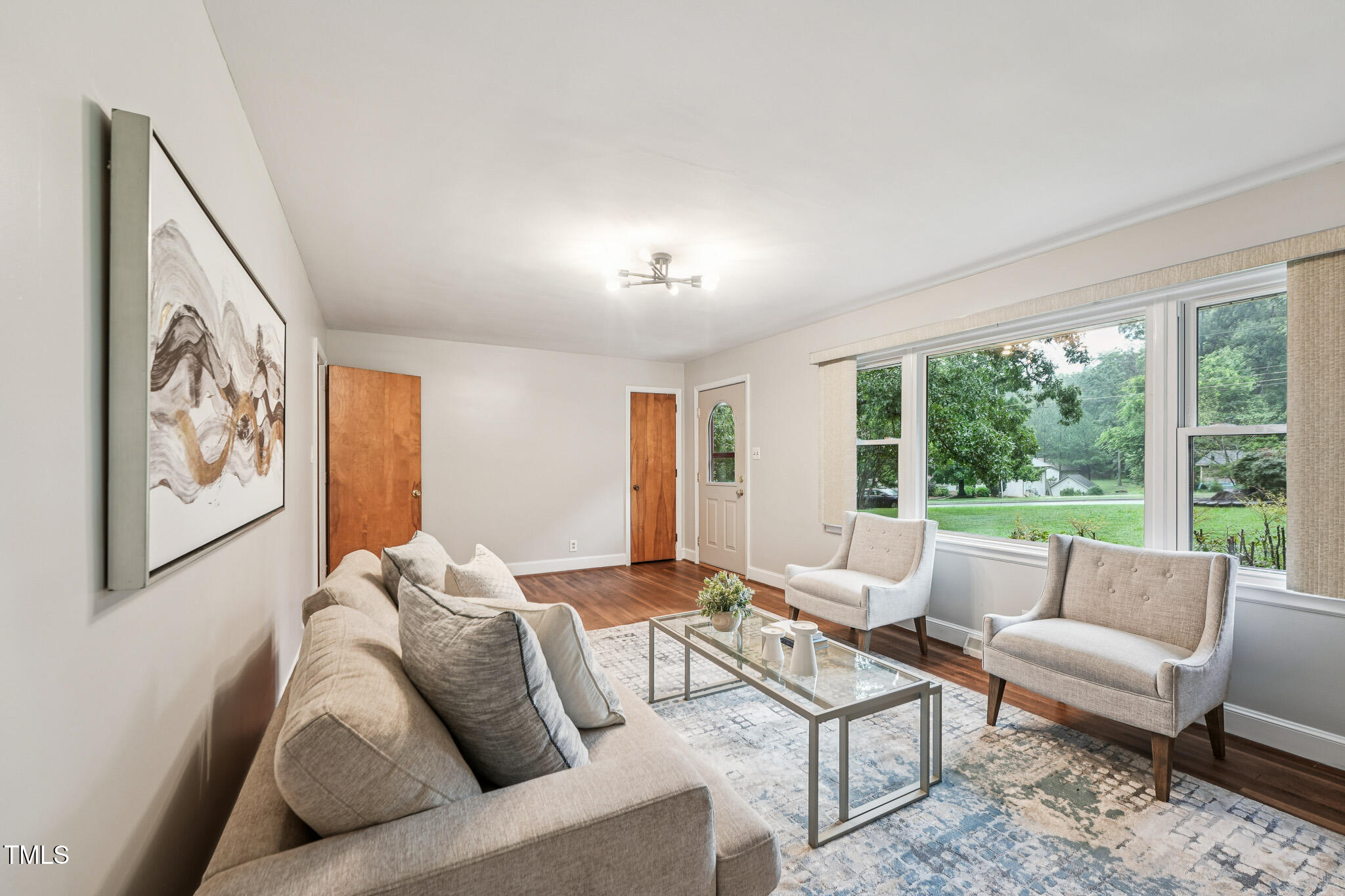 1217 E Oak Drive