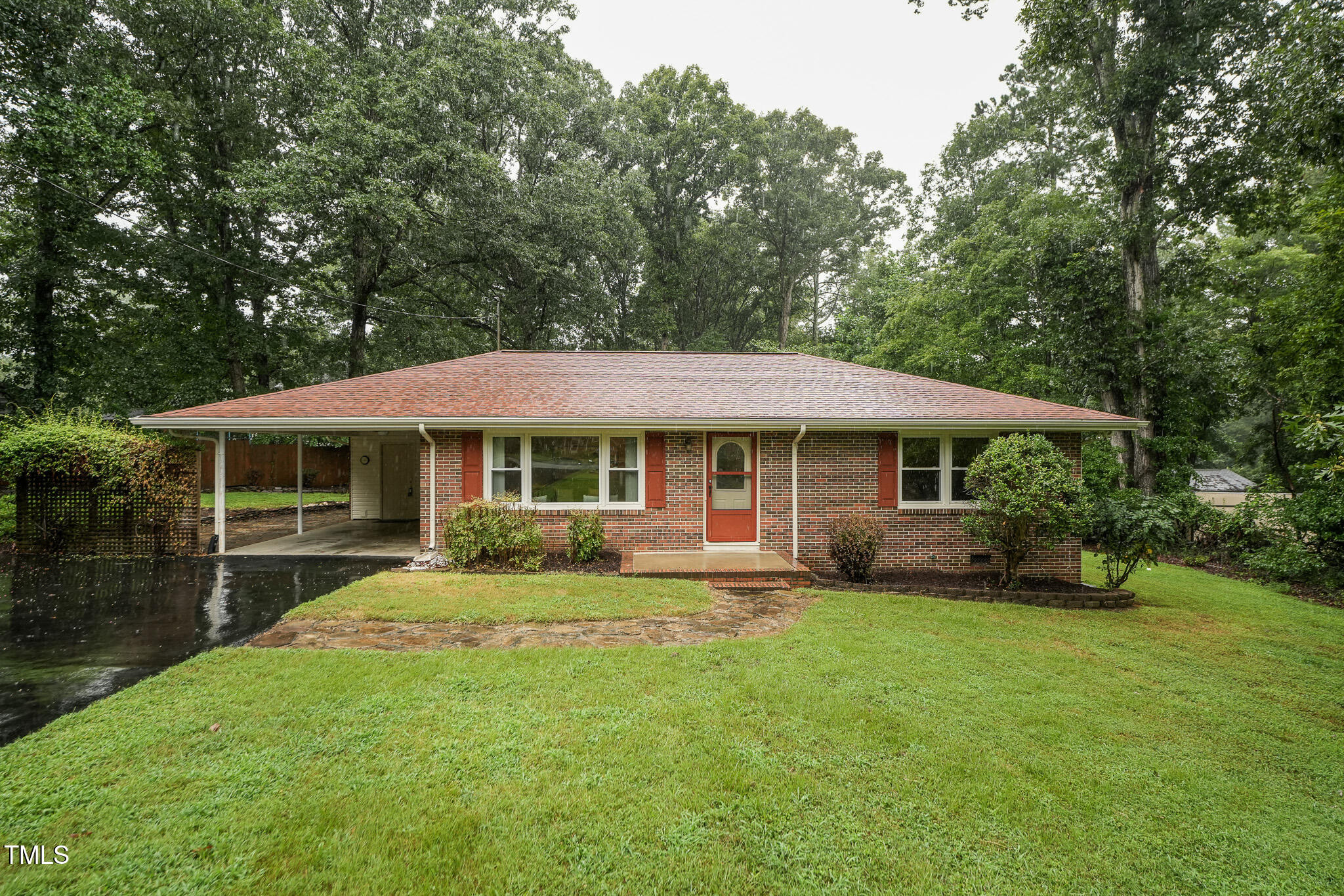 1217 E Oak Drive
