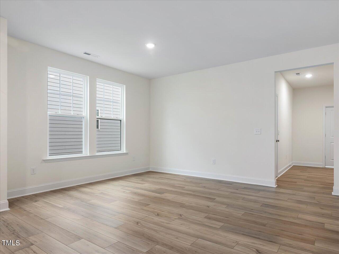 410 La Maison Avenue 4