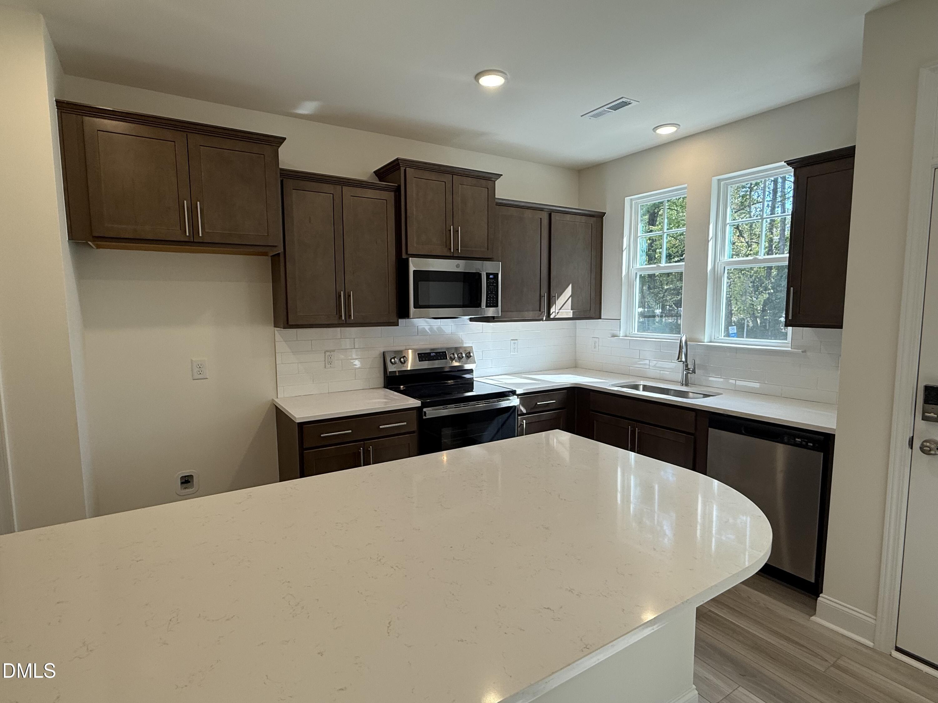 410 La Maison Avenue 4