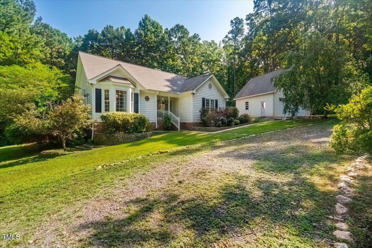 213 Oakcrest Drive
