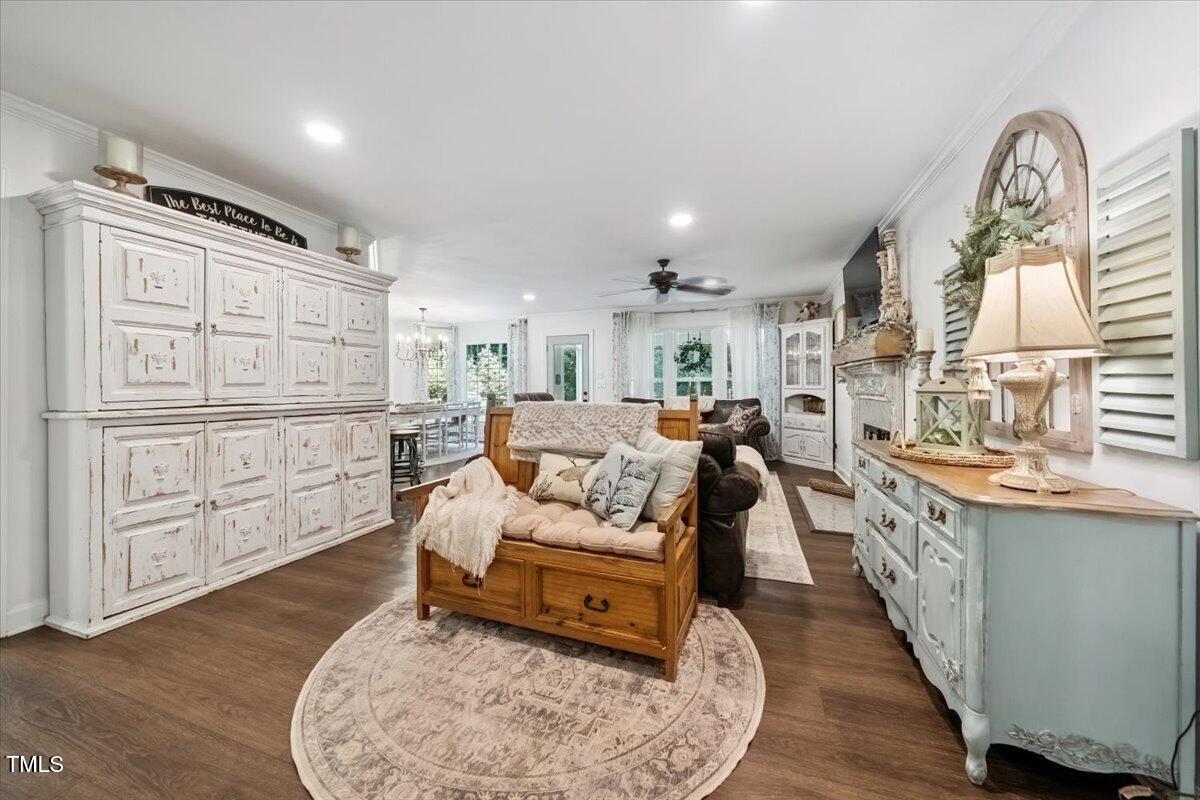 213 Oakcrest Drive