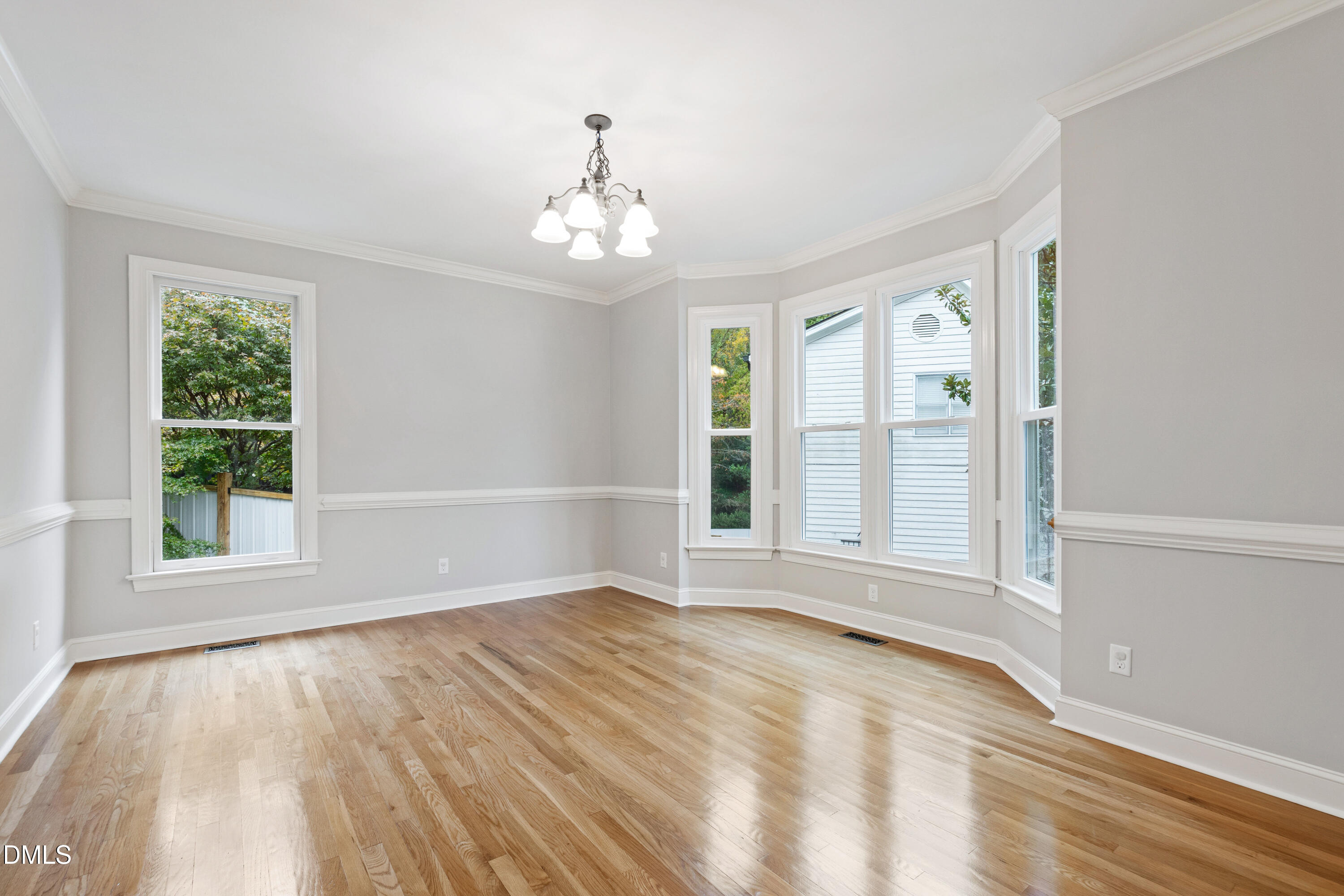 6904 Cresskill Place