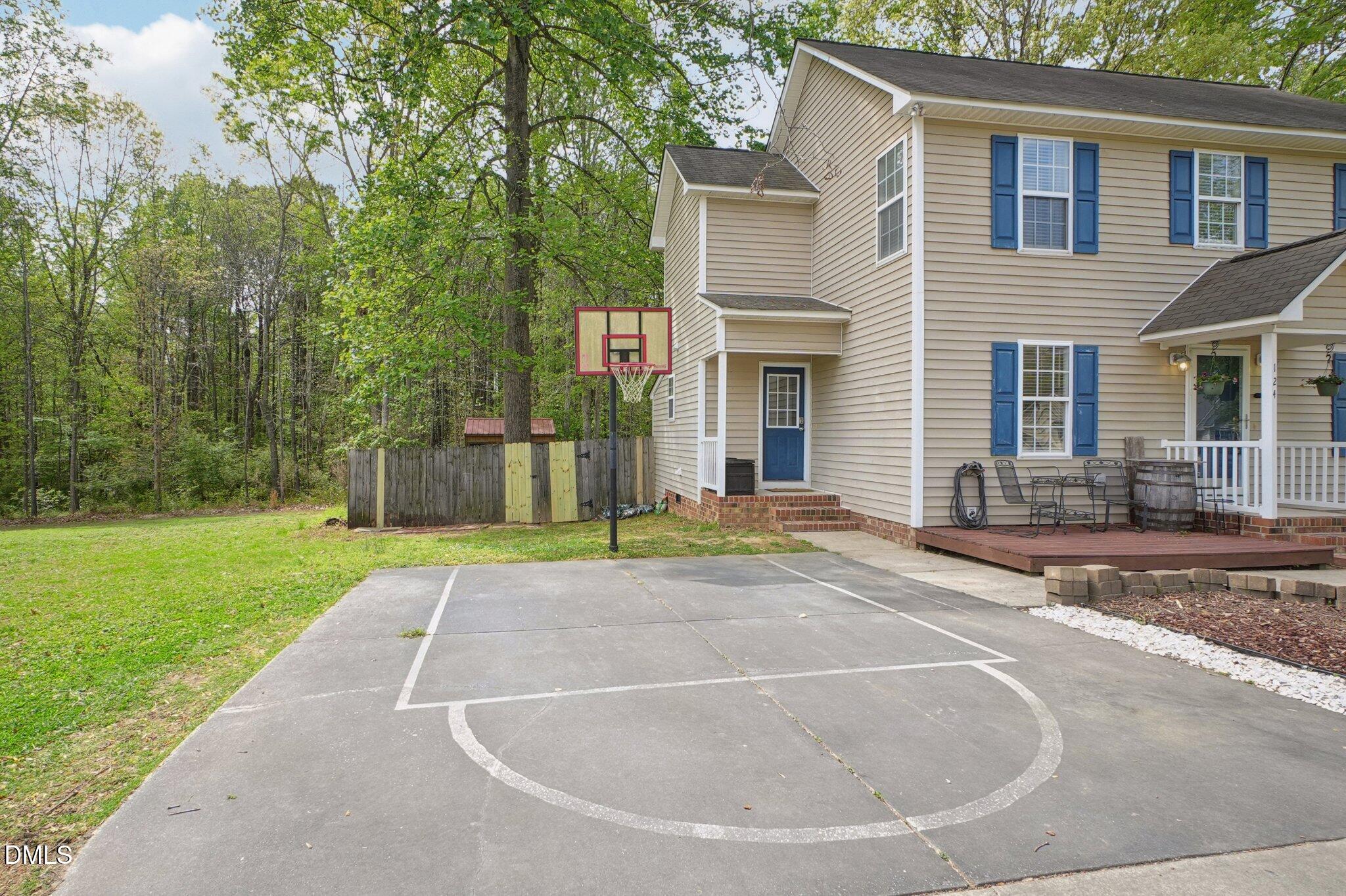 124 Saint Johns Street